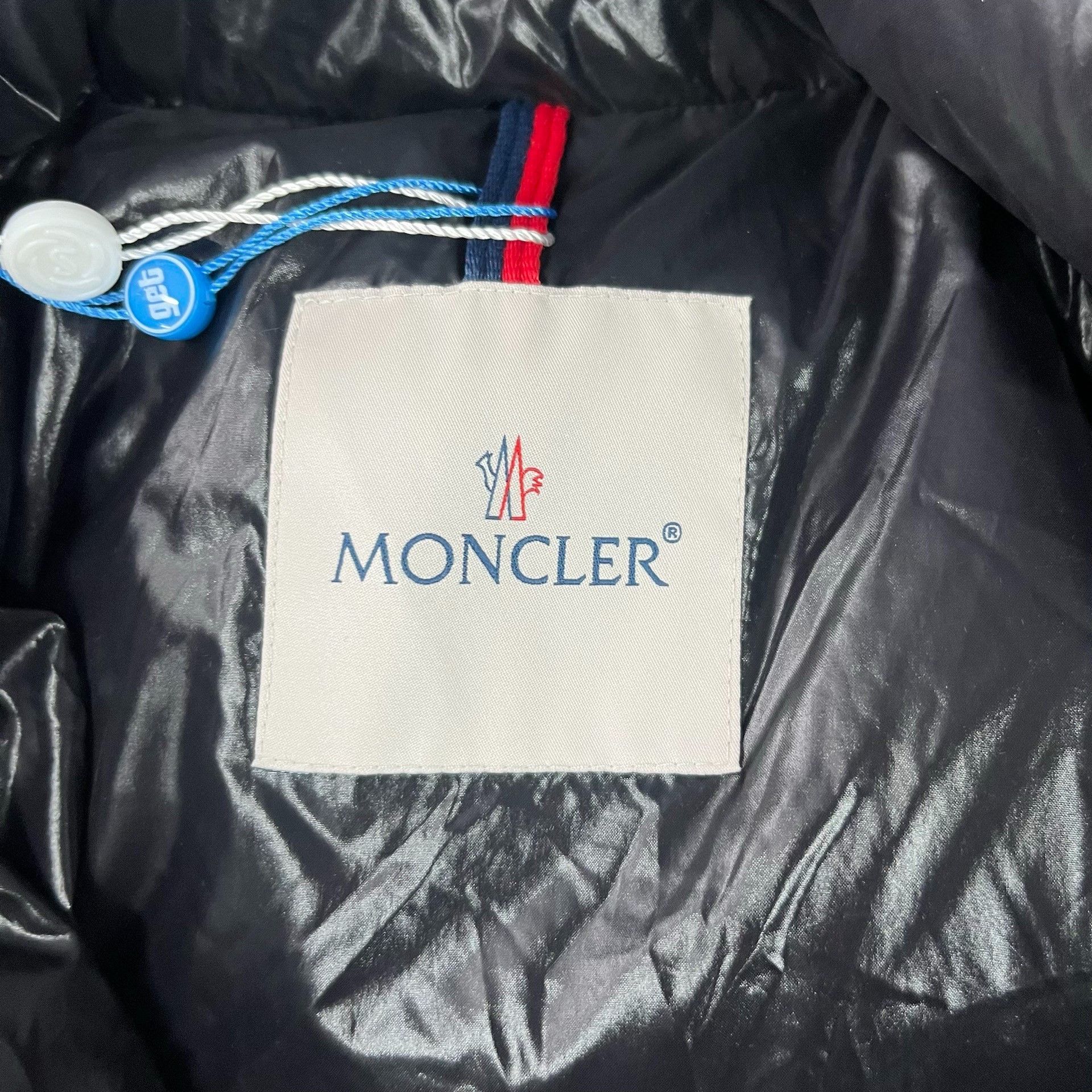 Moncler Moncler Embroidered Long Black Down Jacket M Women Size M / US 6-8 / IT 42-44 - 6 Thumbnail