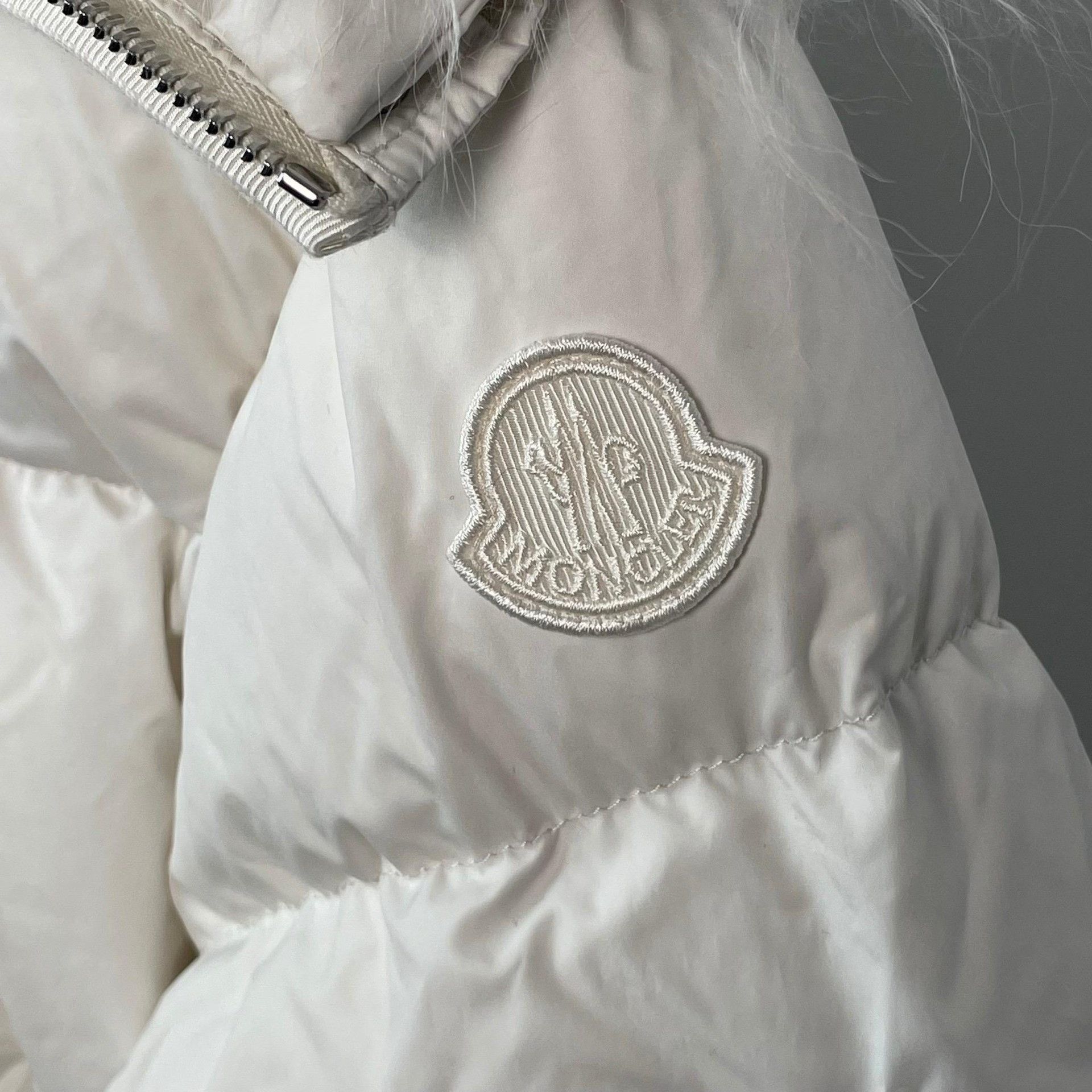 Moncler Moncler White Down Jacket 23 Women Size XS / US 0-2 / IT 36-38 - 3 Thumbnail