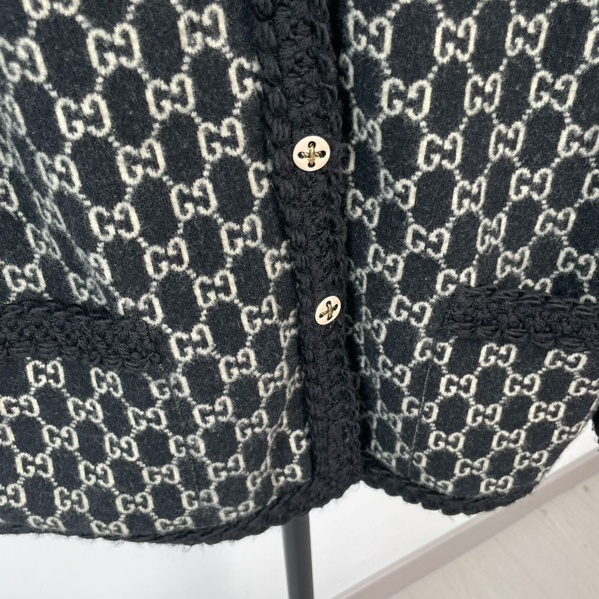 Gucci Gucci Wool Black Sweater L Women Size L / US 10 / IT 46 - 9 Thumbnail