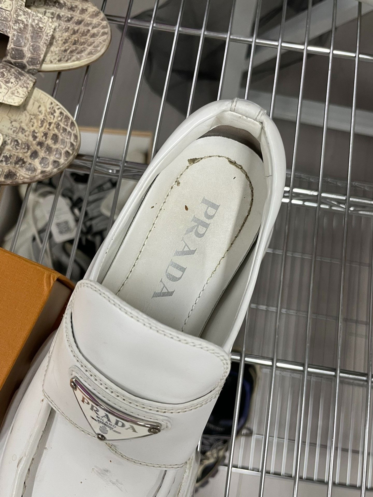 Prada Prada White Lowtop Sneakers 36 Women Size US 6 / IT 36 - 9 Thumbnail