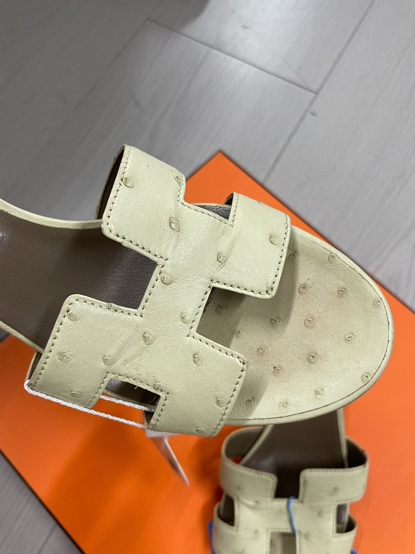 Hermes Hermes Gray Sandals 40 Women Size US 9 / IT 39 - 2 Thumbnail