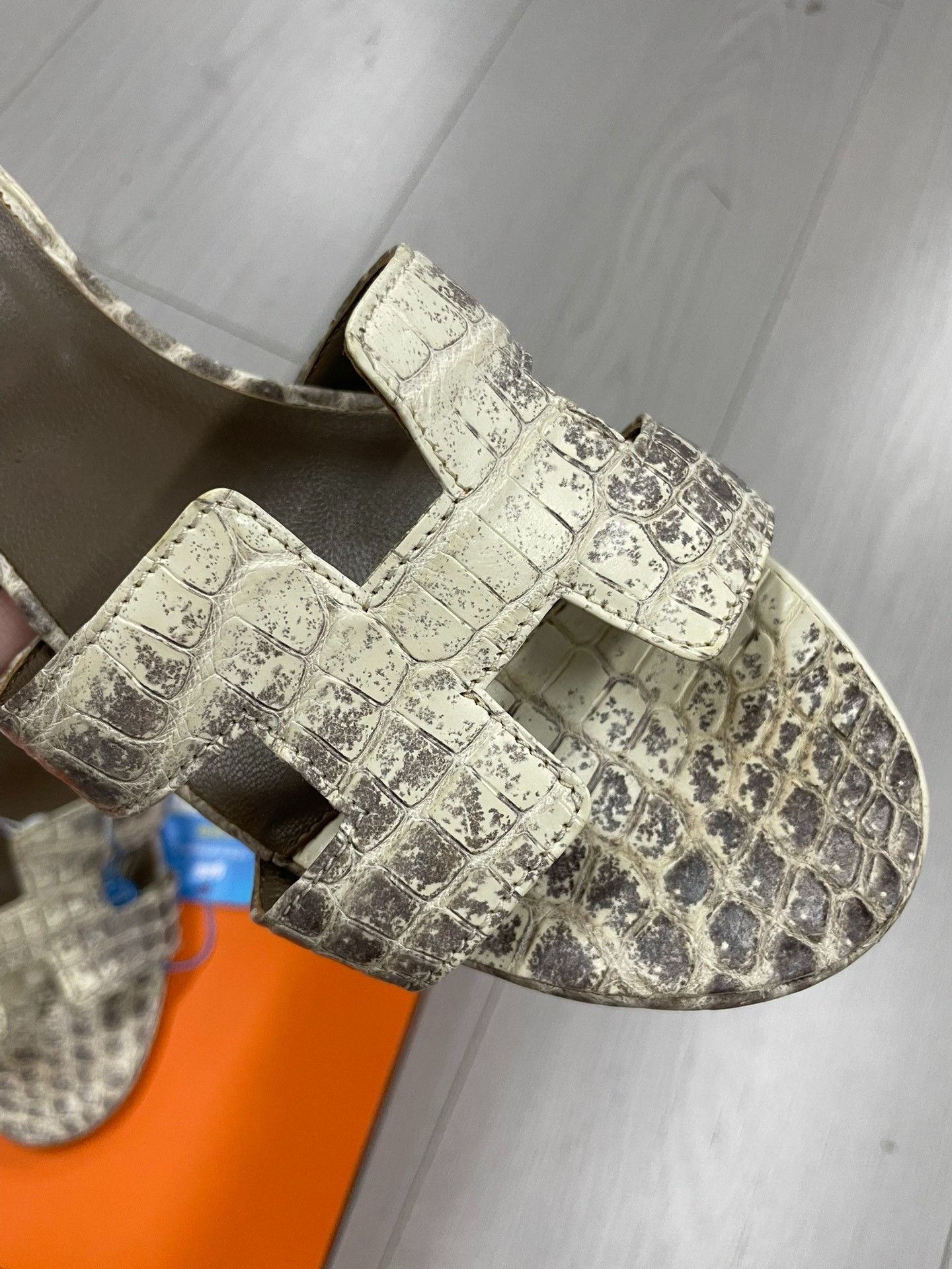 Hermes Hermes White Sandals 40 Women Size US 9 / IT 39 - 2 Thumbnail