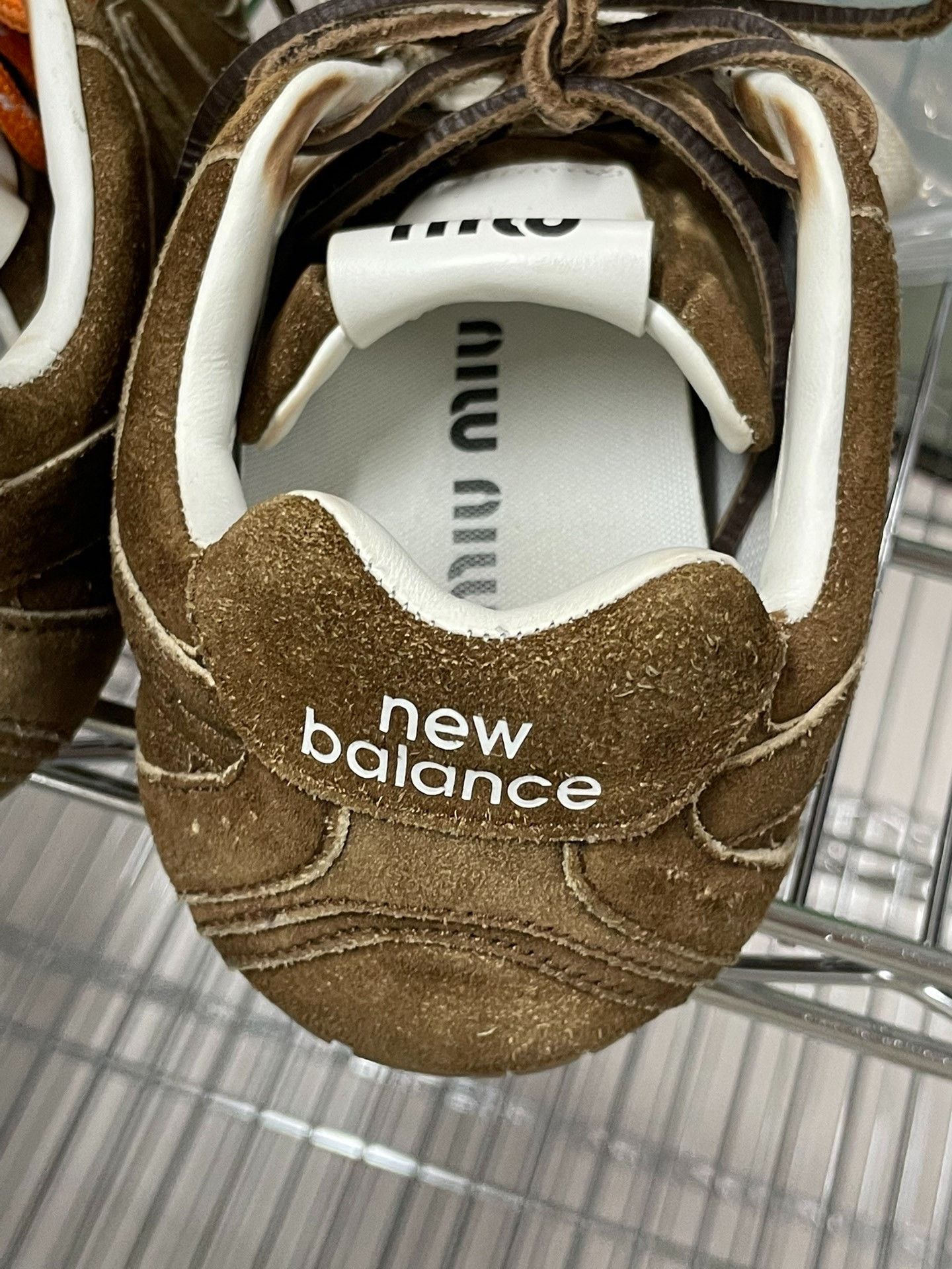 New Balance New Balance Orange Lowtop Sneakers 39 Women Size US 8.5 / IT 38.5 - 2 Thumbnail