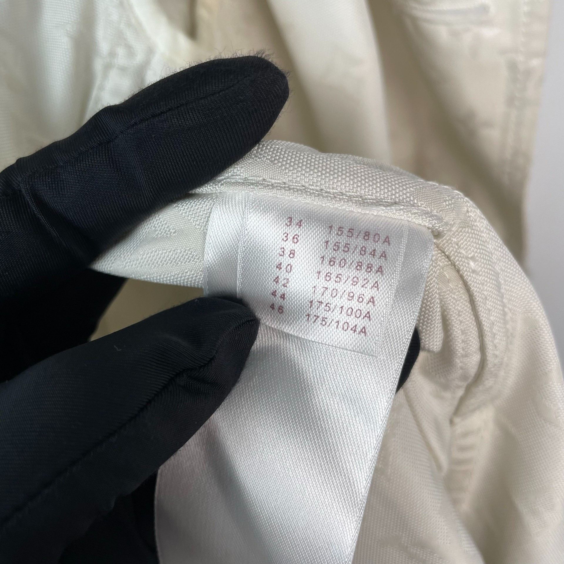 Louis Vuitton Louis Vuitton White Coat 36 Women Size S / US 4 / IT 40 - 6 Thumbnail