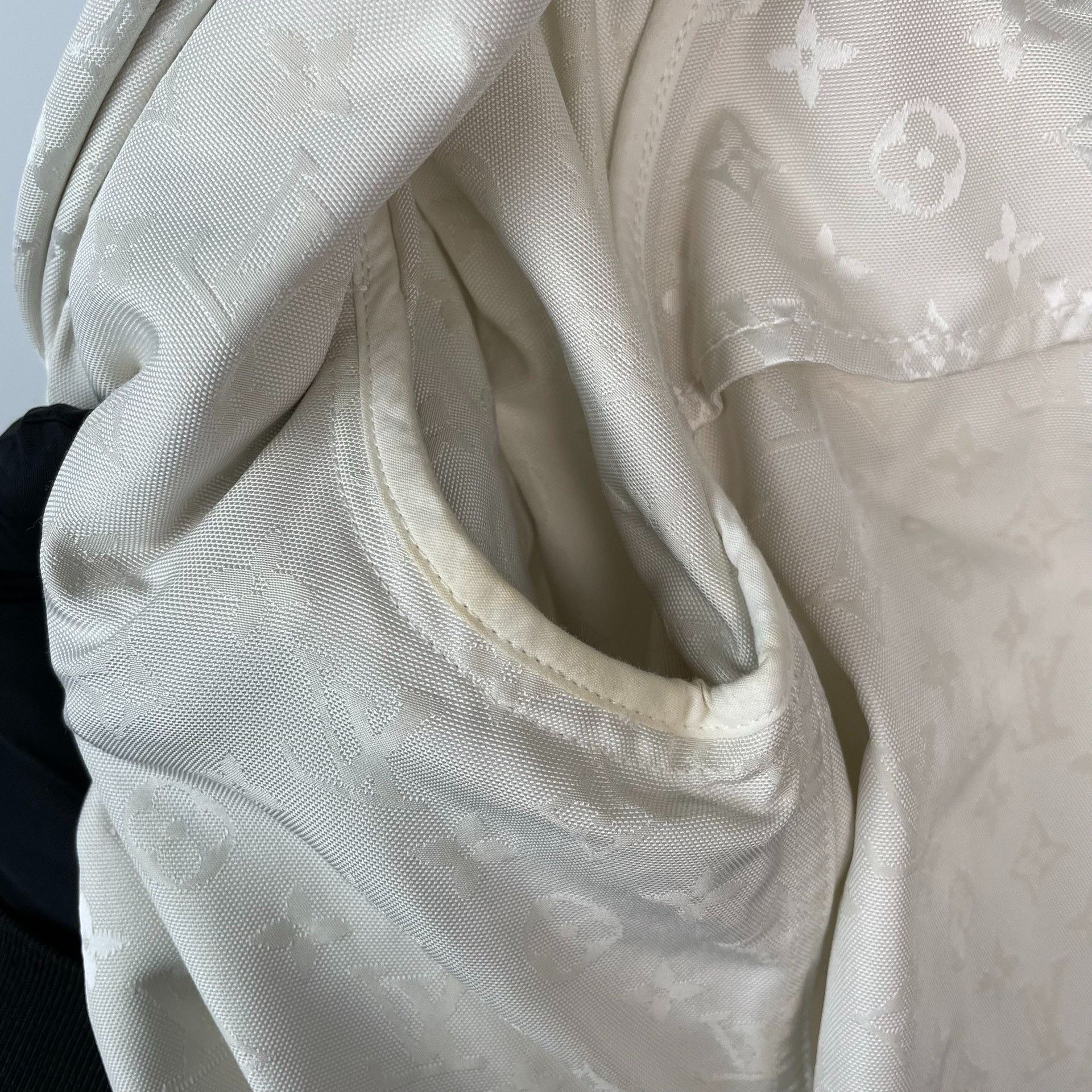 Louis Vuitton Louis Vuitton White Coat 36 Women Size S / US 4 / IT 40 - 9 Thumbnail