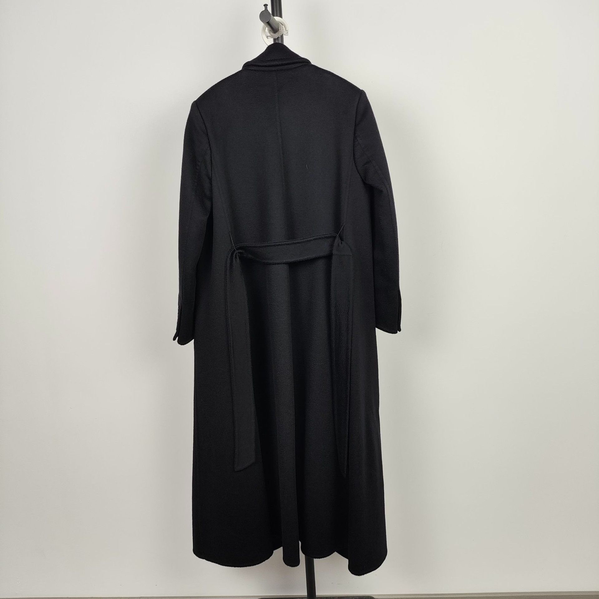 Max Mara Max Mara Long Black Coat 36 Women Size S / US 4 / IT 40 - 2 Thumbnail