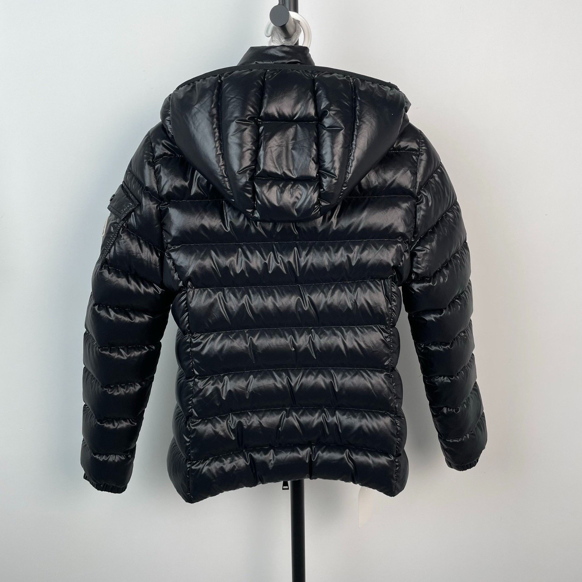 Moncler Moncler Black Down Jacket M Women Size M / US 6-8 / IT 42-44 - 2 Thumbnail