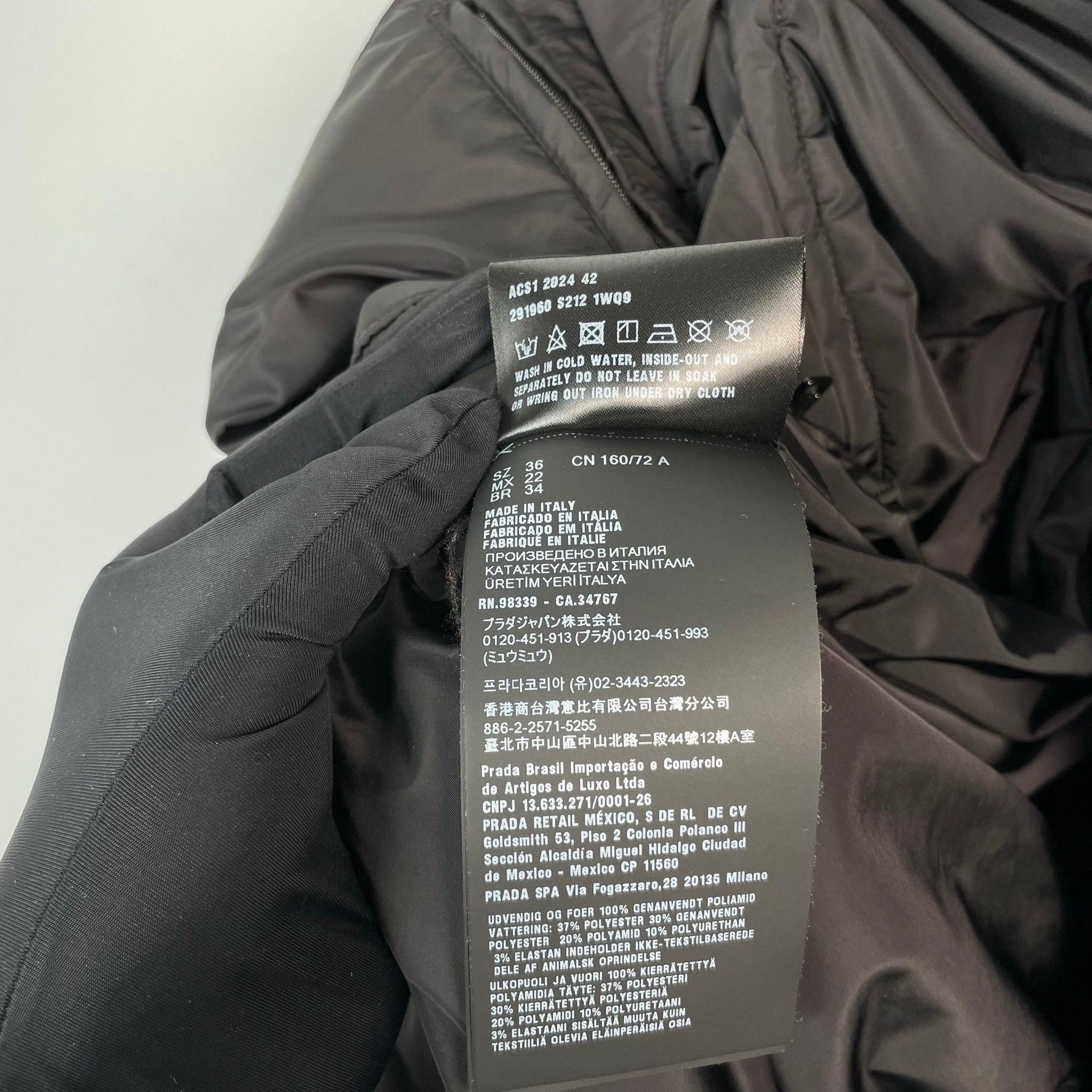Prada Prada Metallic Long Black Heavy Coat 36 Men Size US S / EU 44-46 / 1 - 6 Thumbnail