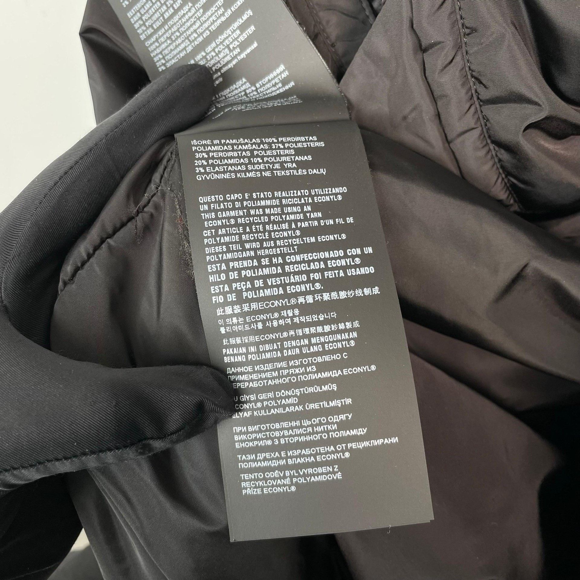Prada Prada Metallic Long Black Heavy Coat 36 Men Size US S / EU 44-46 / 1 - 8 Thumbnail