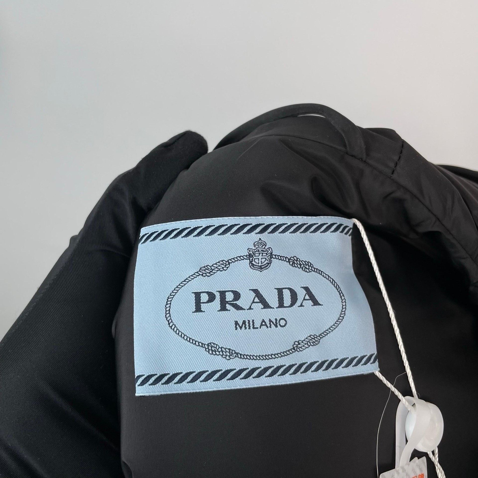Prada Prada Metallic Long Black Heavy Coat 36 Men Size US S / EU 44-46 / 1 - 5 Thumbnail