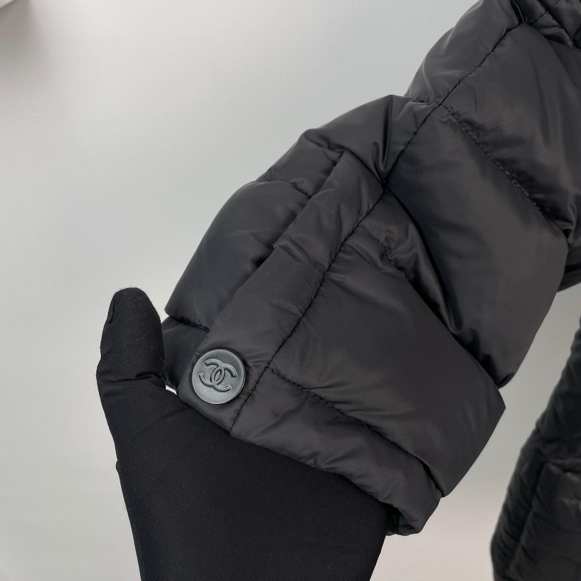 Chanel Chanel Down Long Black Down Jacket 34 Women Size XS / US 0-2 / IT 36-38 - 5 Thumbnail