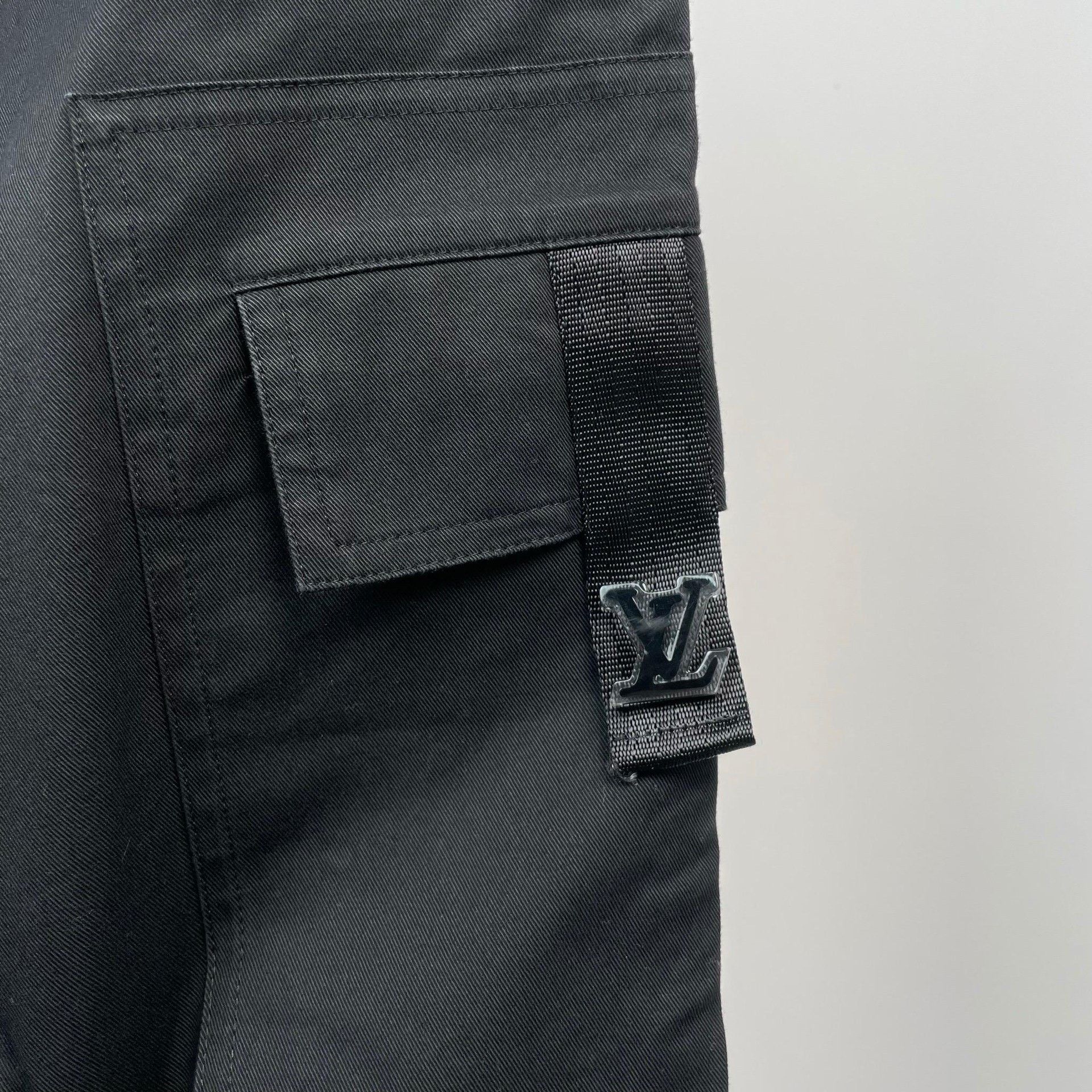Louis Vuitton Louis Vuitton Black Casual Pants L Men Size US 34 / EU 50 - 4 Thumbnail