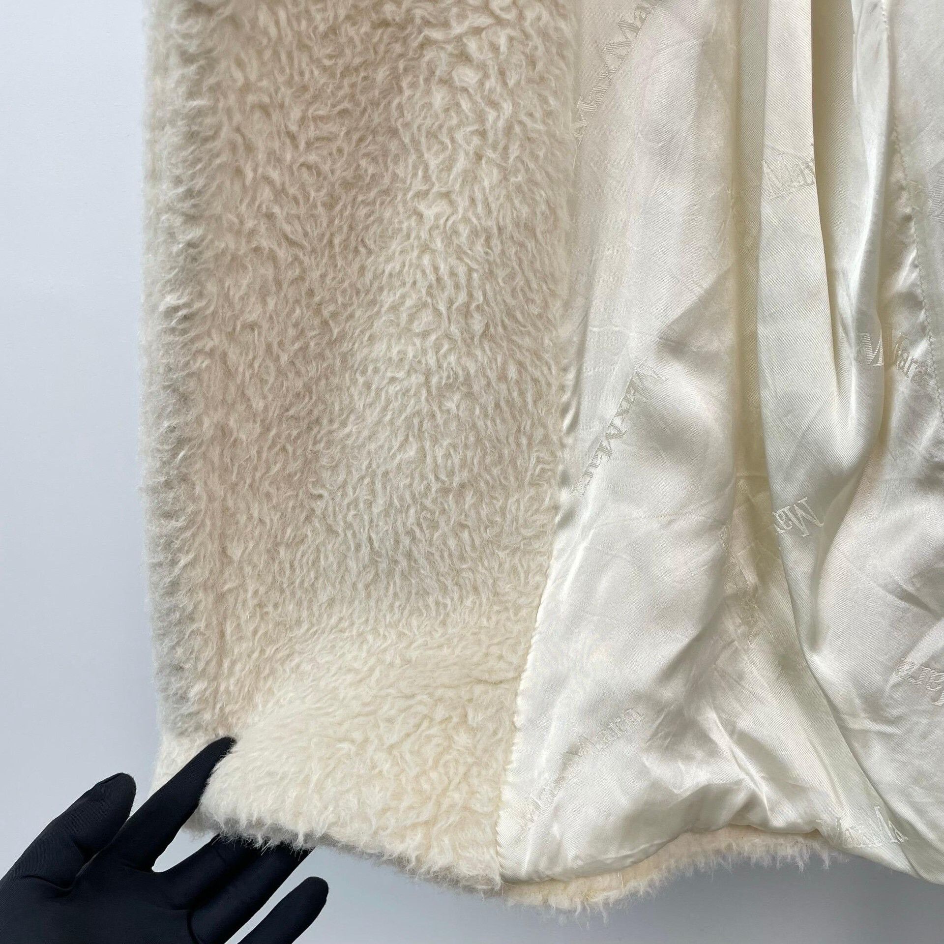 Max Mara Max Mara Long White Coat XS Women Size XS / US 0-2 / IT 36-38 - 4 Thumbnail
