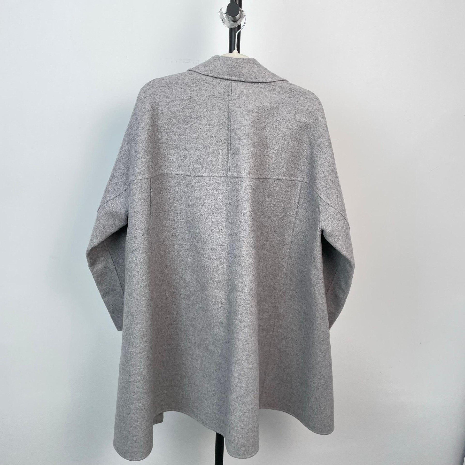 Dior Dior Gray Coat 36 Women Size S / US 4 / IT 40 - 2 Thumbnail