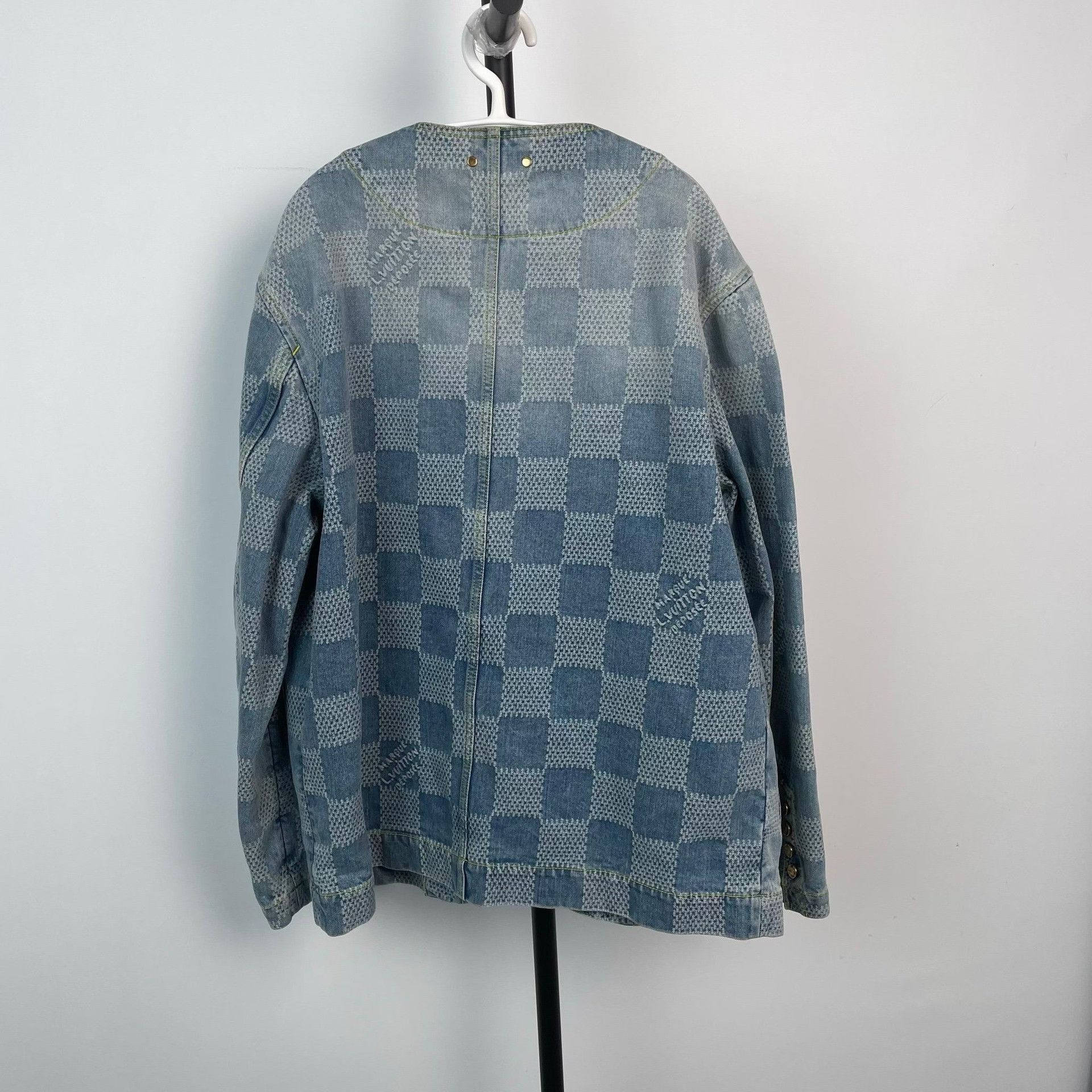 Louis Vuitton Louis Vuitton Jacket 25 Women Size XS / US 0-2 / IT 36-38 - 2 Thumbnail