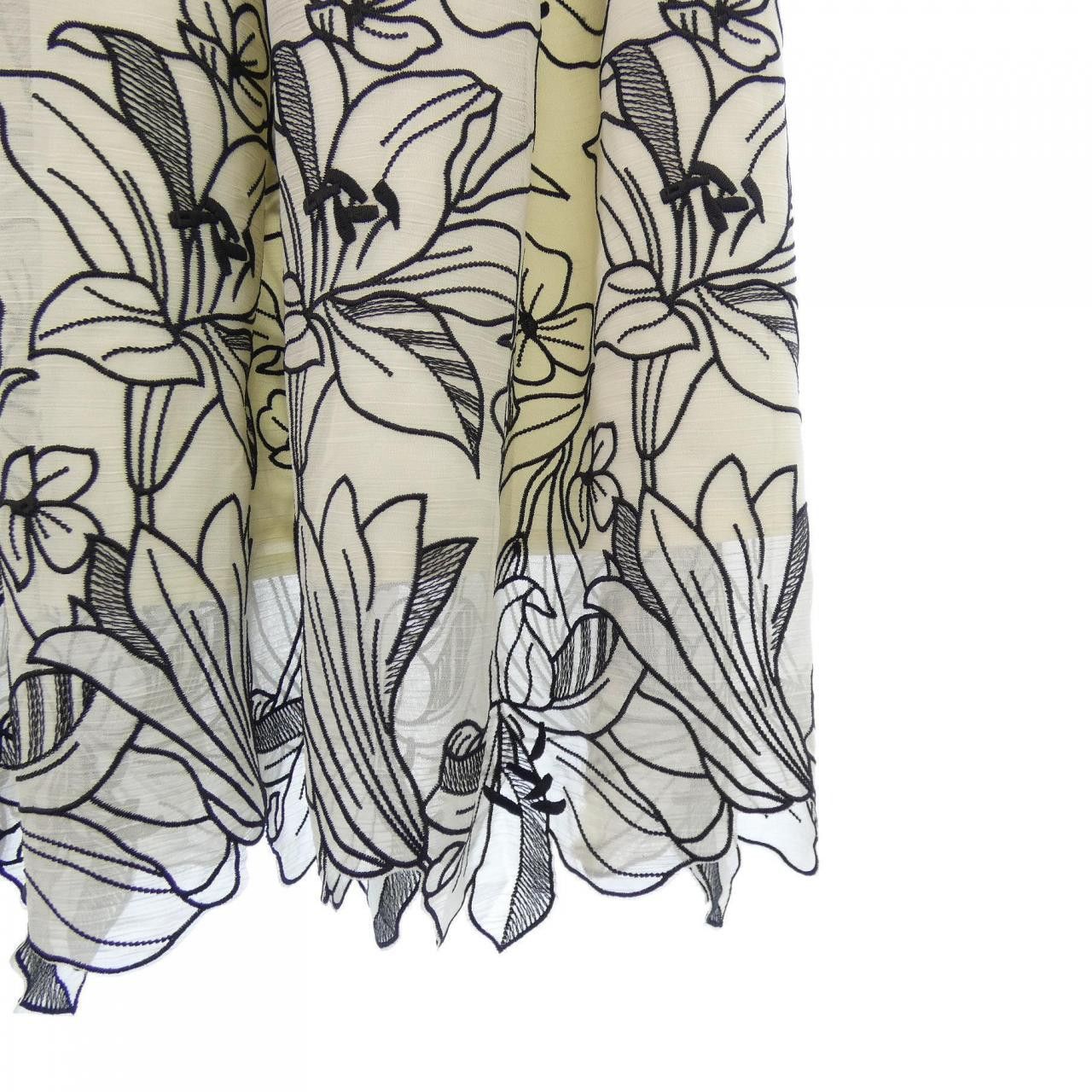 Other Other GRACE CONTINENTAL Skirt Textile Skirts DUTY FREE for USA Size ONE SIZE - 5 Thumbnail