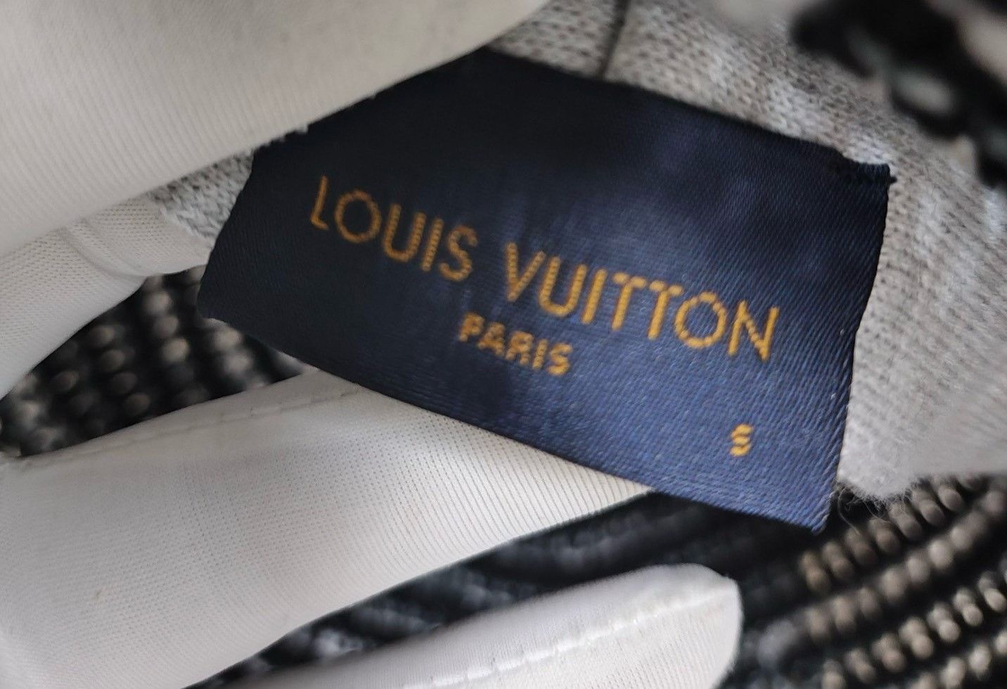 Louis Vuitton Louis Vuitton Gray Hat S Men Size ONE SIZE - 4 Thumbnail