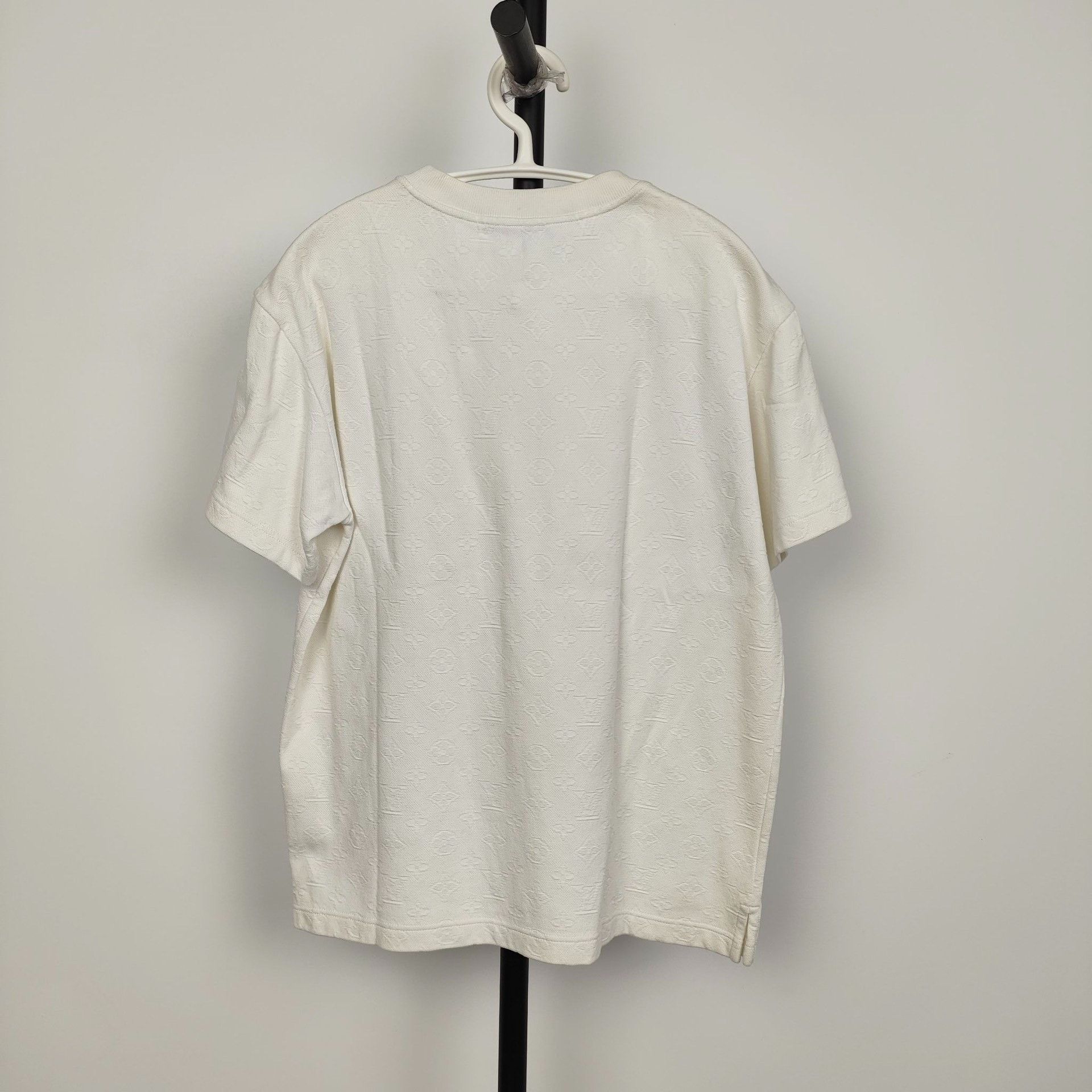 Louis Vuitton Louis Vuitton White T-Shirt S Women Size S / US 4 / IT 40 - 2 Thumbnail