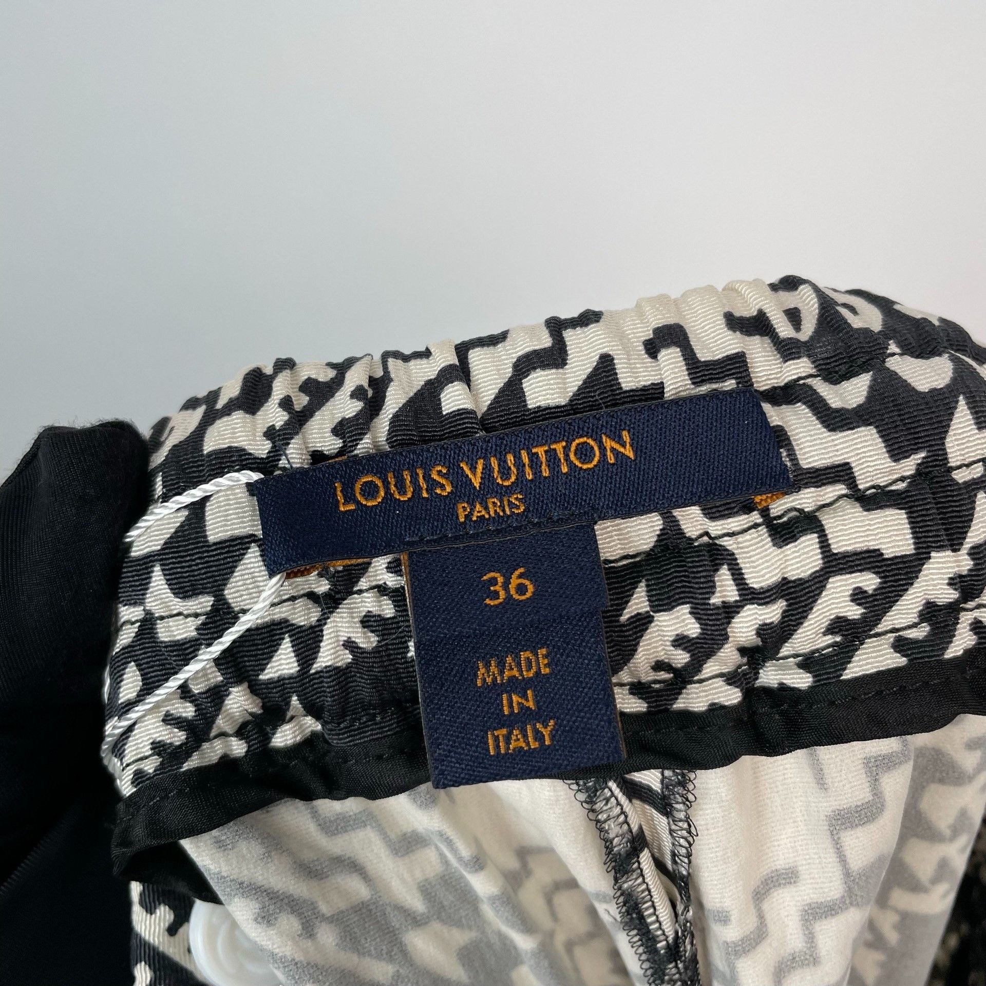 Louis Vuitton Louis Vuitton Black Pants 36 Women Size 36" / US 14 / IT 50 - 6 Thumbnail