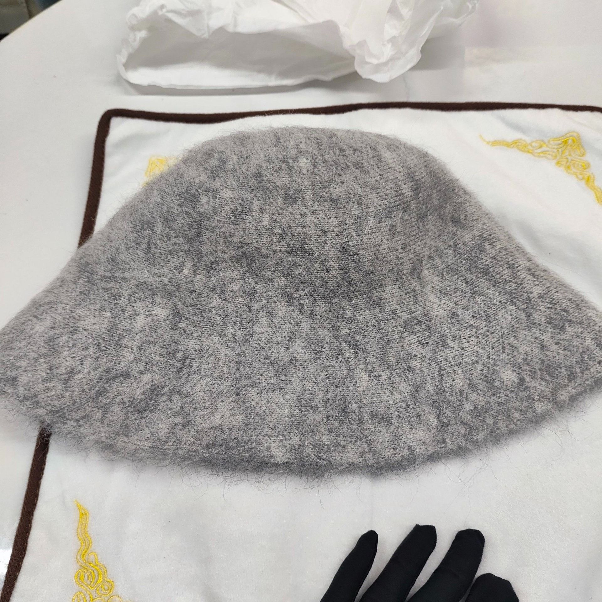 Louis Vuitton Louis Vuitton Gray Hat S Men Size ONE SIZE - 2 Thumbnail