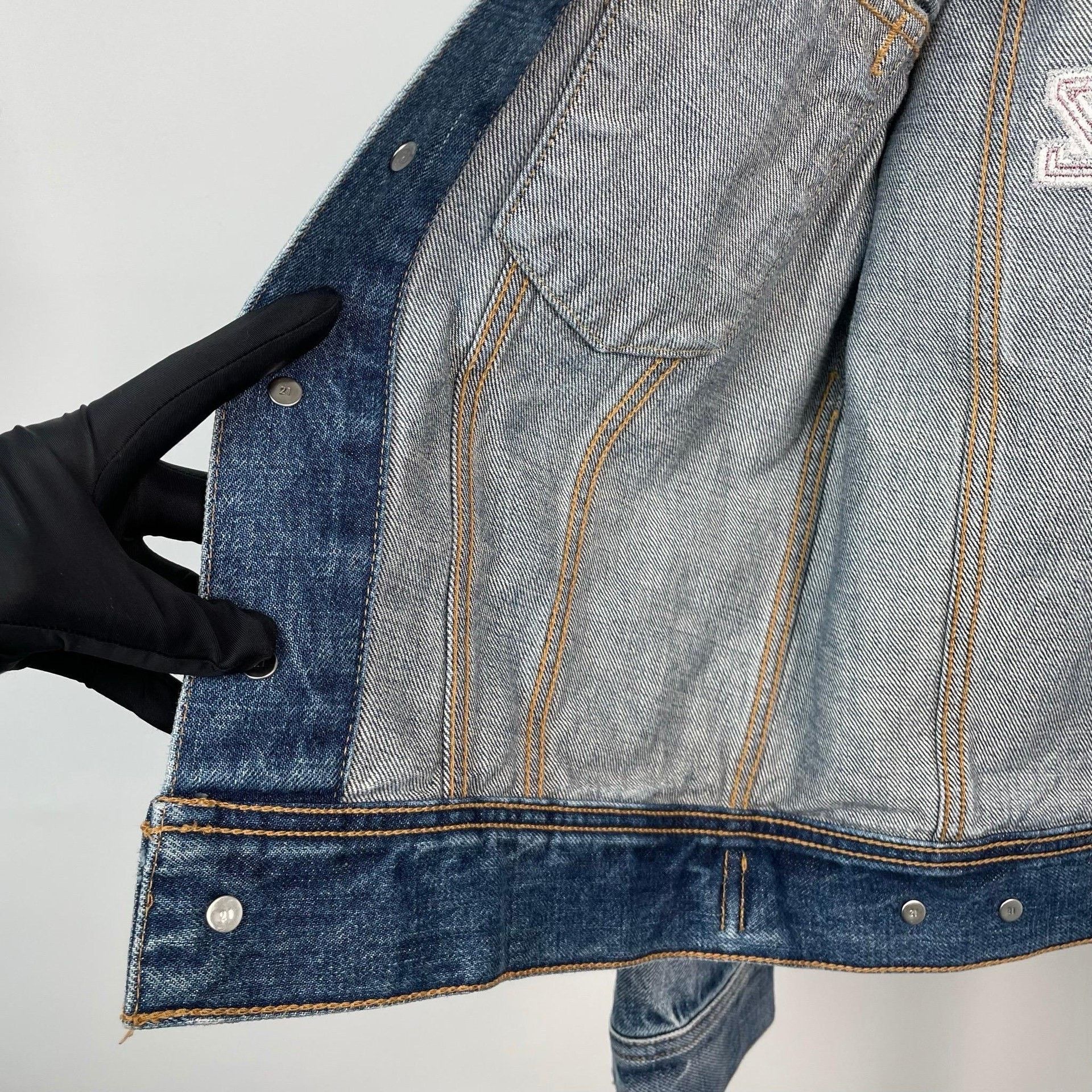 Celine Celine Denim Red Jacket S Women Size S / US 4 / IT 40 - 4 Thumbnail