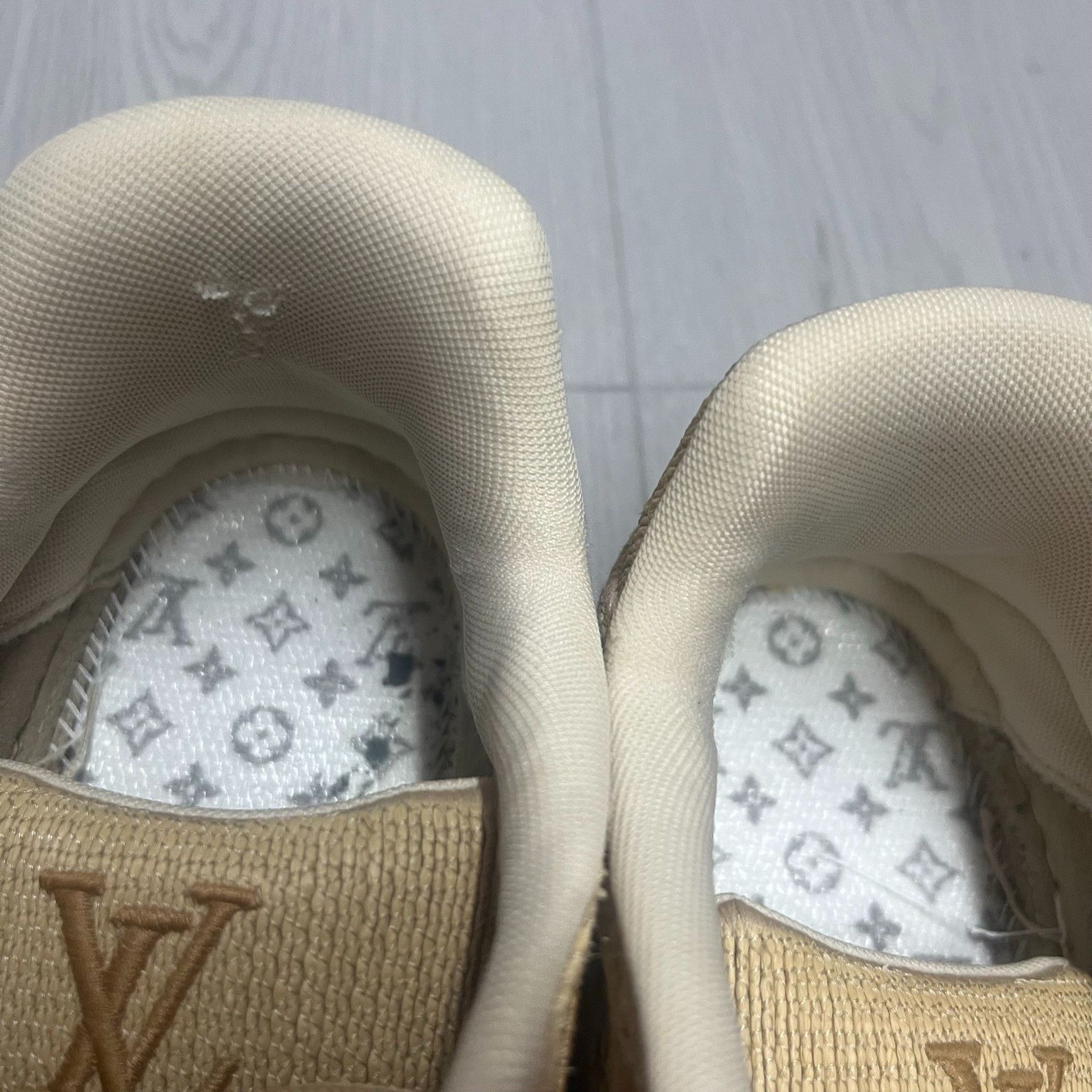 Louis Vuitton Louis Vuitton Beige Lowtop Sneakers 6.5 Men Size US 6.5 / EU 39-40 - 7 Thumbnail