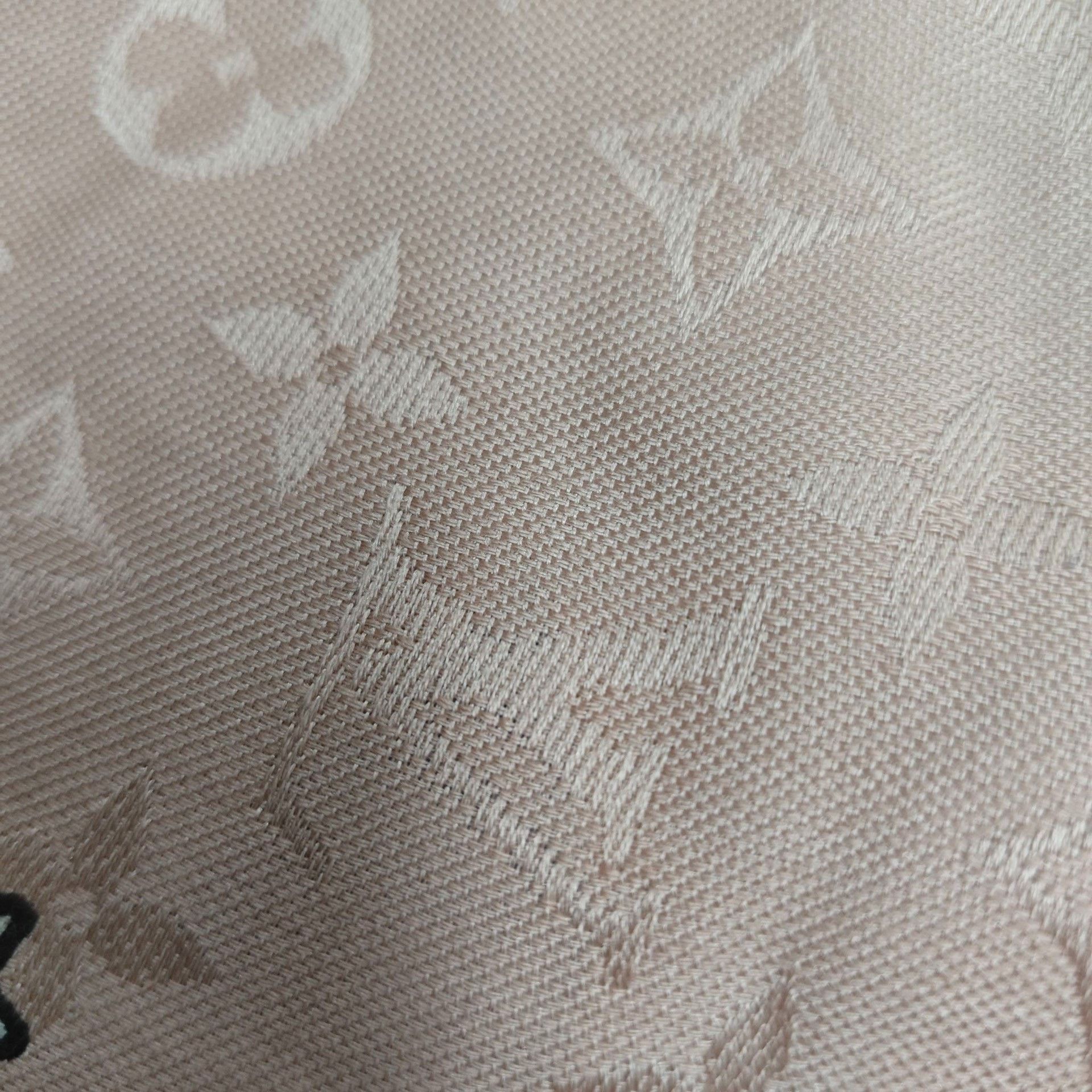 Louis Vuitton Louis Vuitton Pink Scarf S Men Size ONE SIZE - 6 Thumbnail