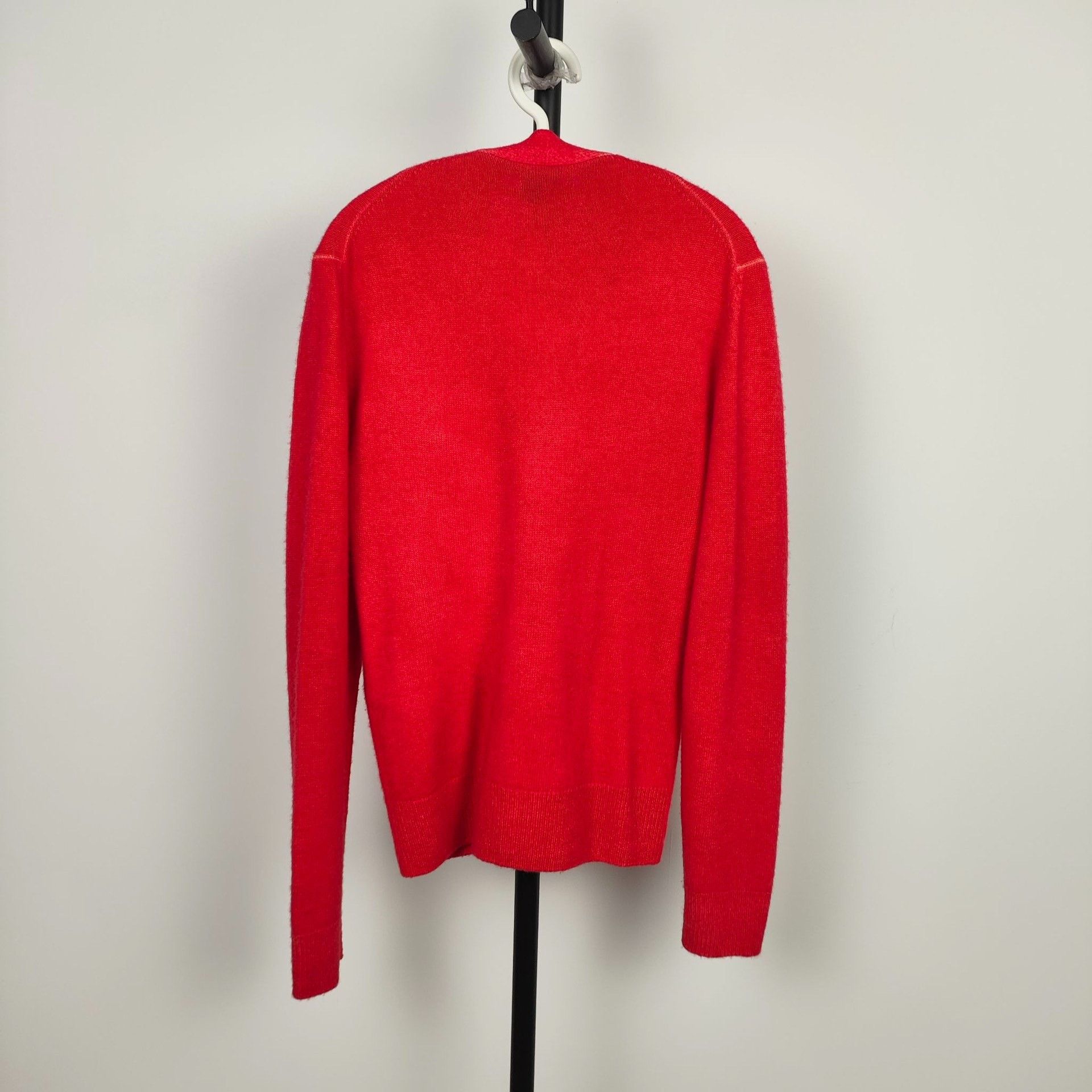Louis Vuitton Louis Vuitton Red Sweater M Women Size ONE SIZE - 2 Thumbnail