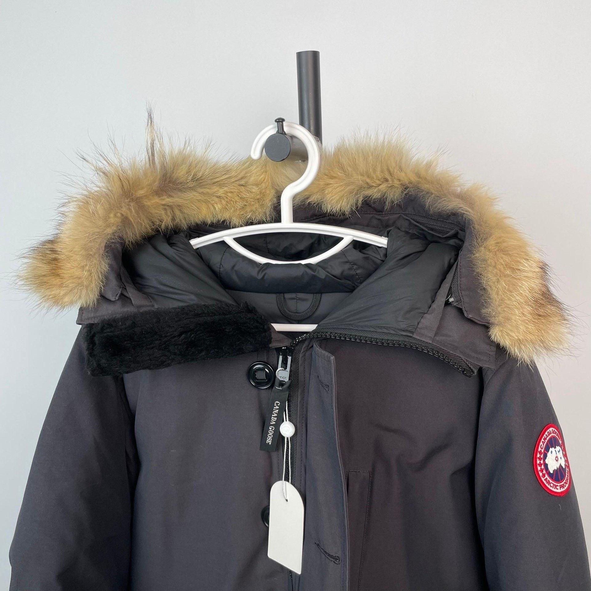 Canada Goose Canada Goose Down Black Heavy Coat L Men Size US L / EU 52-54 / 3 - 3 Thumbnail