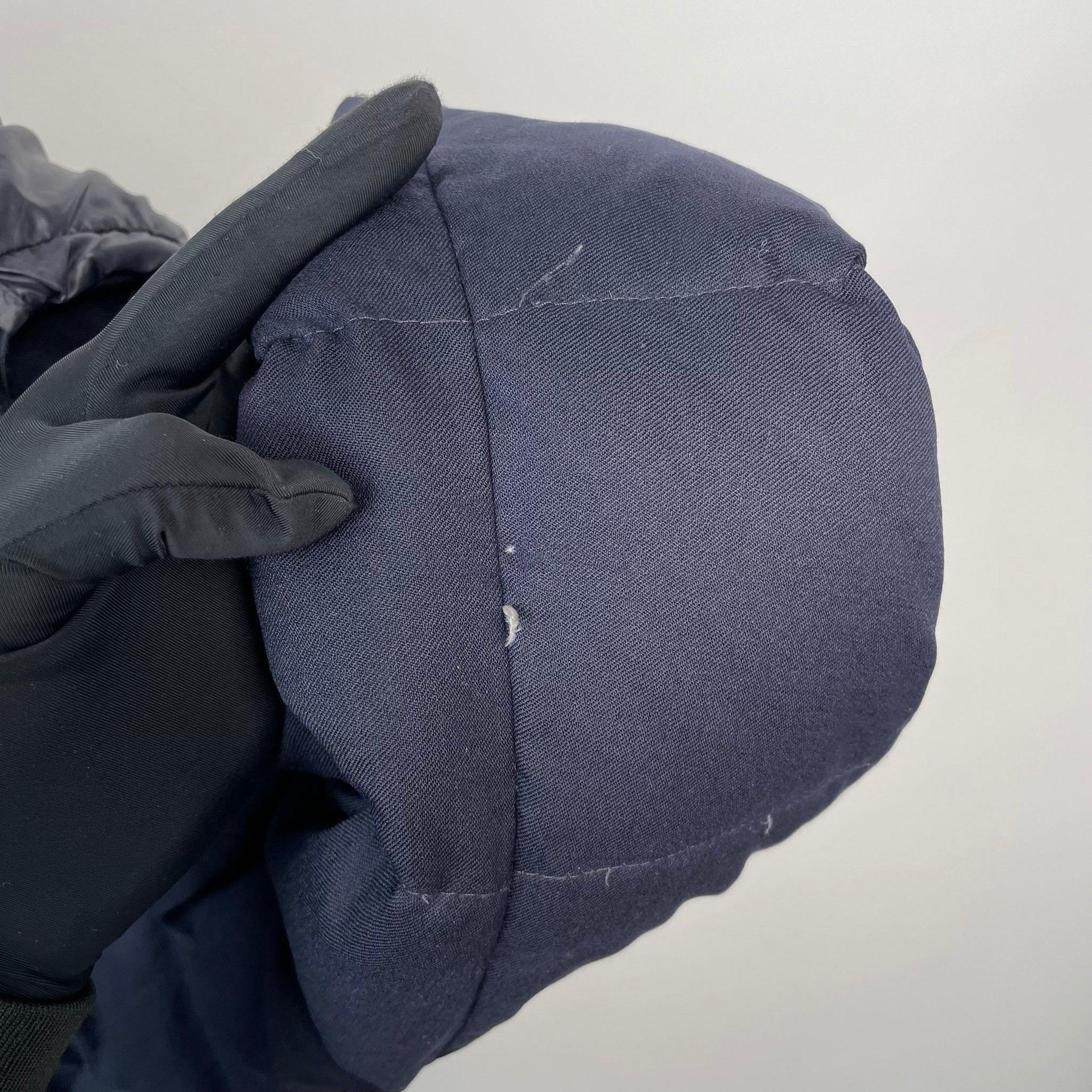 Moncler Moncler Cropped Blue Heavy Coat L Men Size US L / EU 52-54 / 3 - 7 Thumbnail