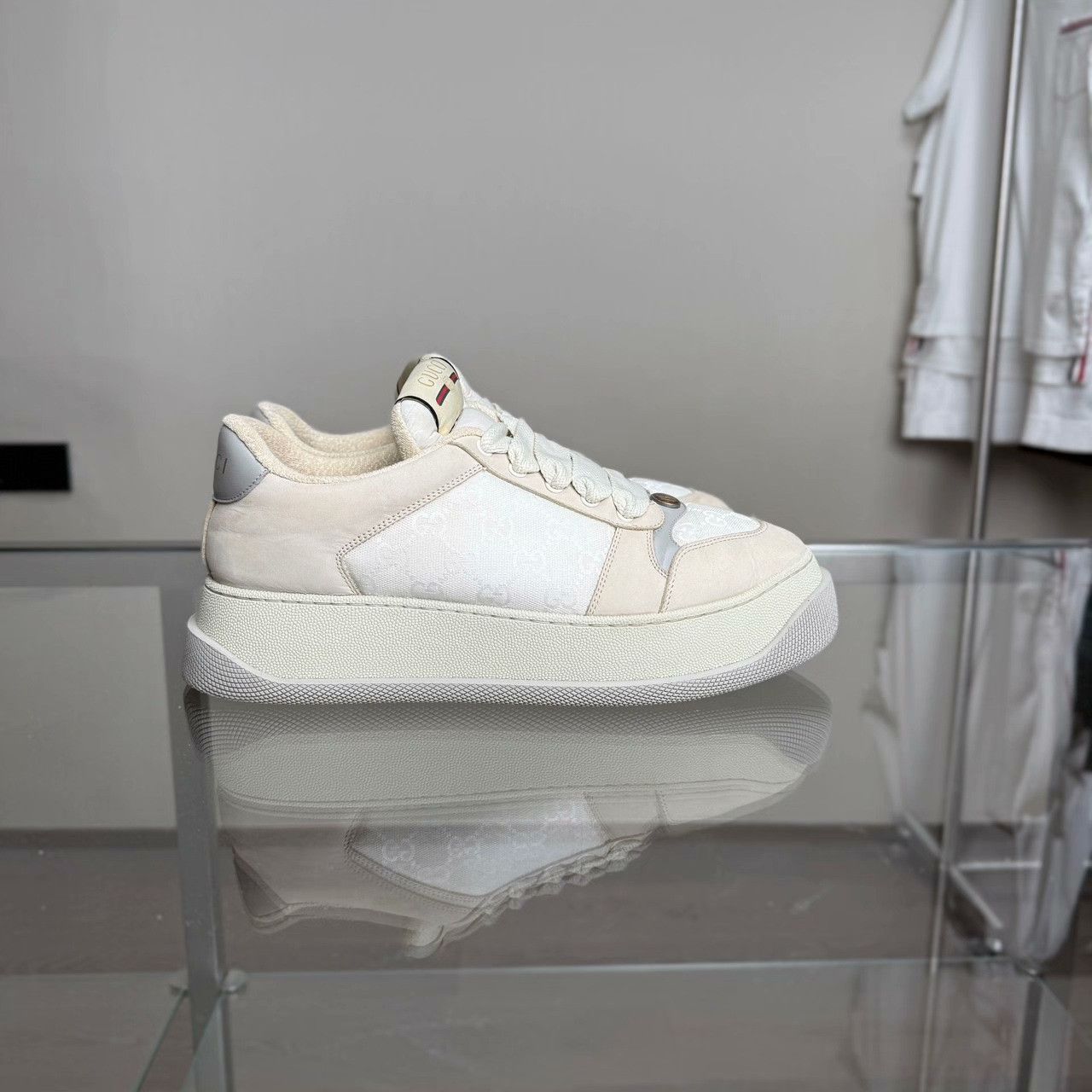 Gucci Gucci White Lowtop Sneakers 9.5 Men Size US 9.5 / EU 42-43 - 3 Thumbnail