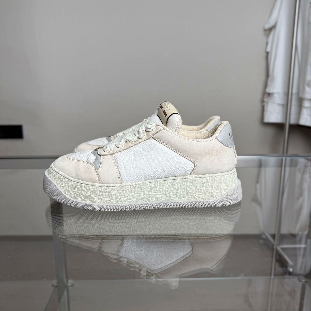 Gucci Gucci White Lowtop Sneakers 9.5 Men Size US 9.5 / EU 42-43 - 2 Thumbnail