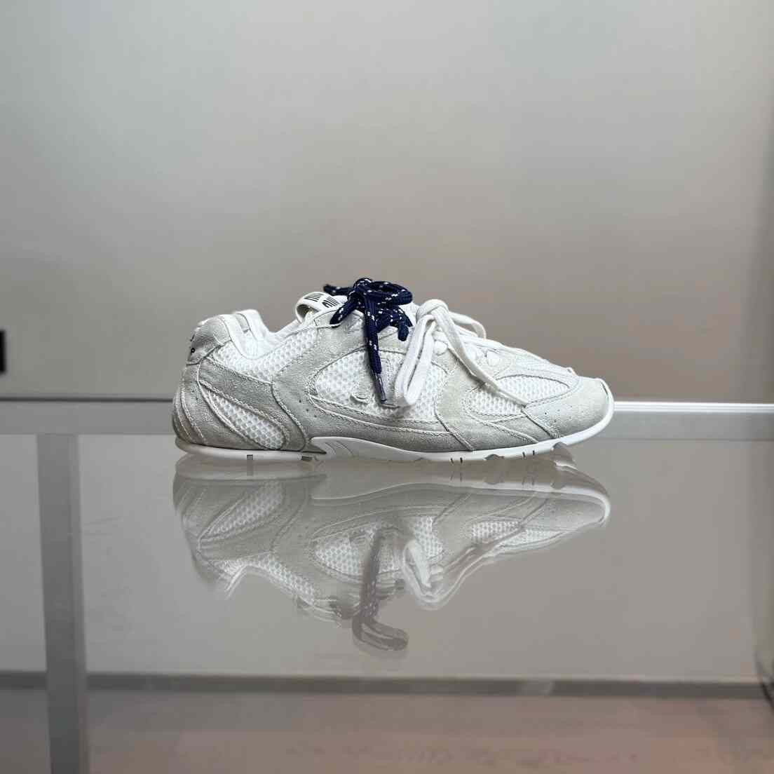 New Balance New Balance Collab White Lowtop Sneakers 37 Women Size US 6.5 / IT 36.5 - 2 Thumbnail