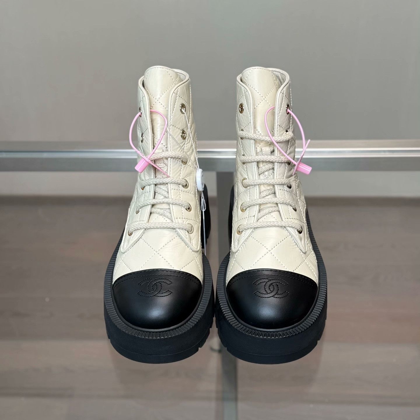 Chanel Chanel Patchwork Beige Boots 38 Women Size US 7.5 / IT 37.5 - 2 Thumbnail