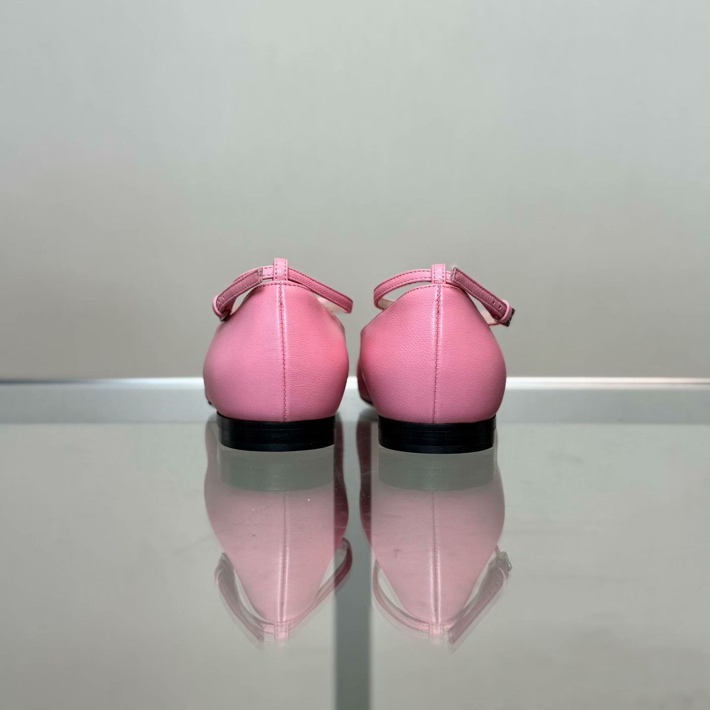 Gucci Gucci Pink Lowtop Sneakers 35 Women Size US 5 / IT 35 - 5 Thumbnail