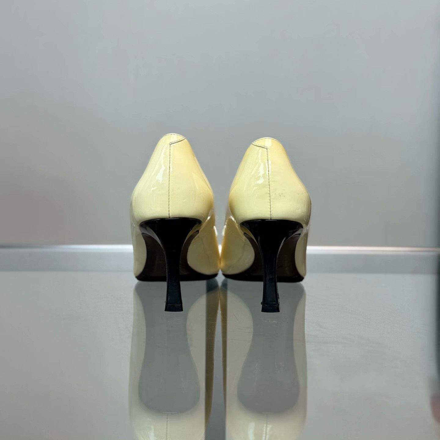 Roger Vivier Roger Vivier Retro Lowtop Sneakers 35 Women Size US 5 / IT 35 - 4 Thumbnail