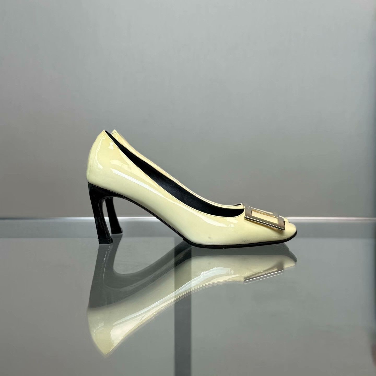 Roger Vivier Roger Vivier Retro Lowtop Sneakers 35 Women Size US 5 / IT 35 - 5 Thumbnail