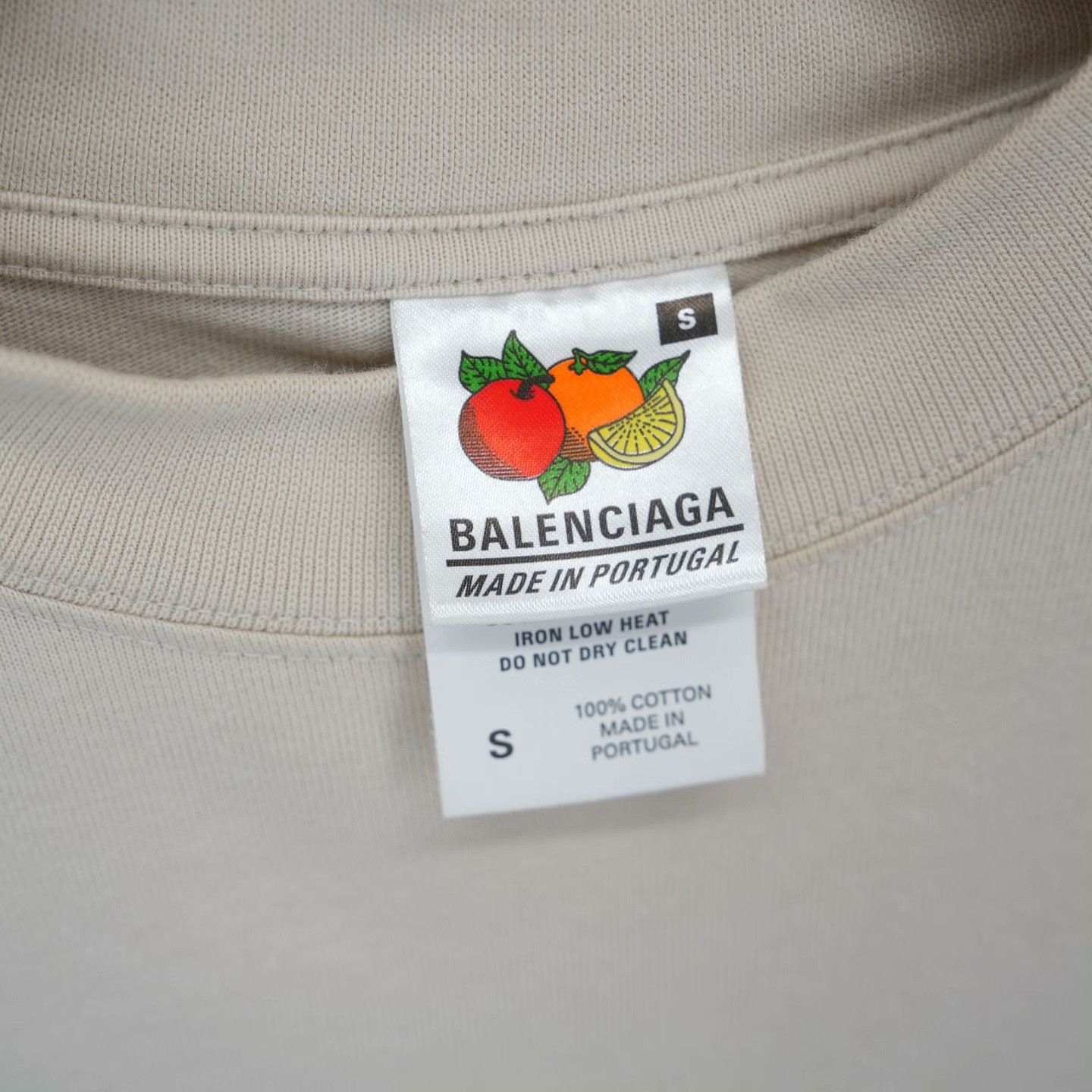 Balenciaga Balenciaga Embroidered White T-Shirt XXXL Men Size US XXL / EU 58 / 5 - 3 Thumbnail