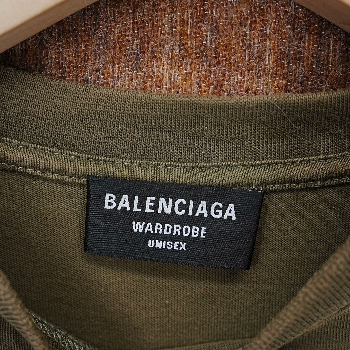Balenciaga Balenciaga Embroidered Green T-Shirt L Men Size US L / EU 52-54 / 3 - 3 Thumbnail