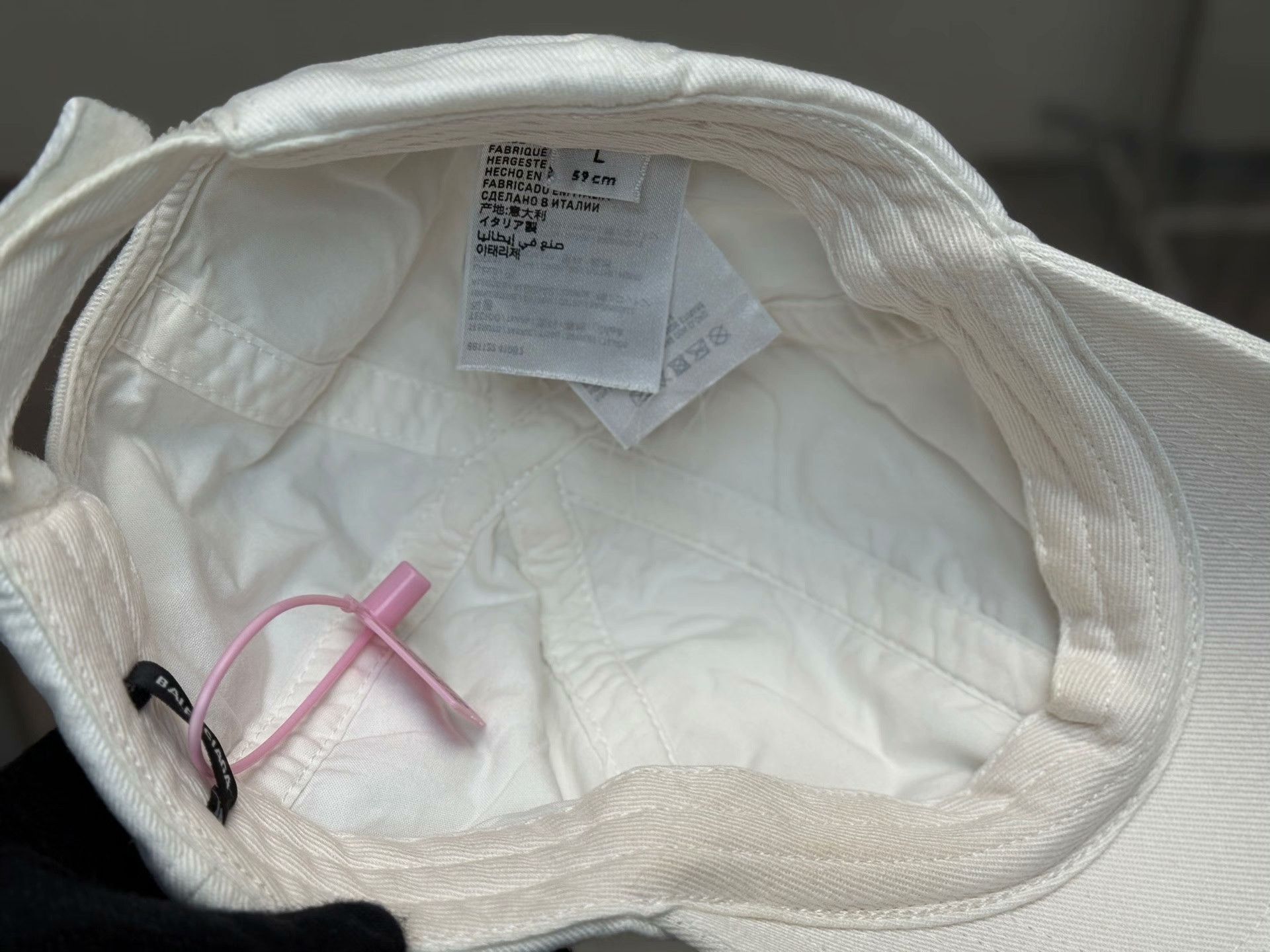 Balenciaga Balenciaga Limited Embroidered Hat L Men Size ONE SIZE - 2 Thumbnail