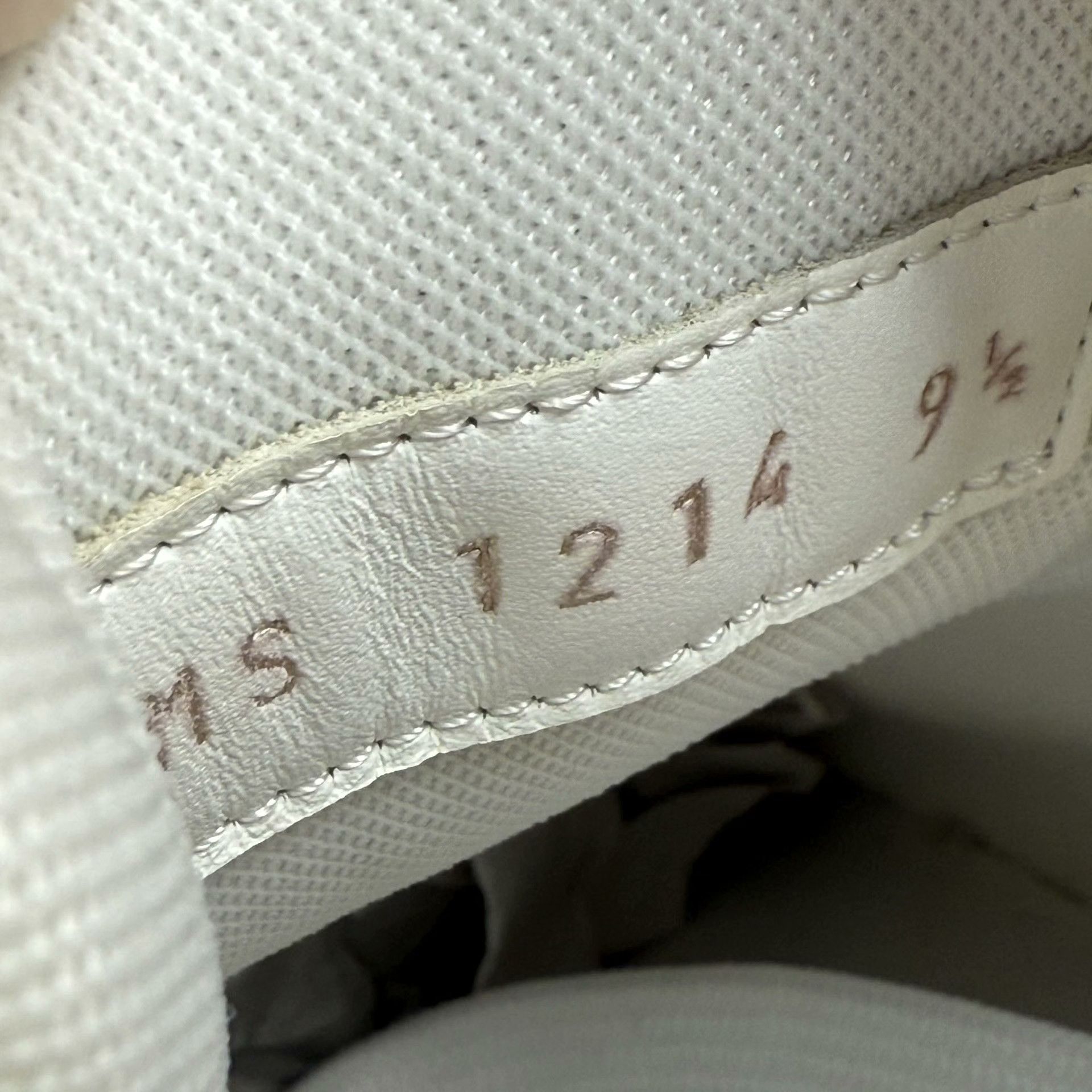 Louis Vuitton Louis Vuitton Training White Lowtop Sneakers 43.5 Men Size US 10.5 / EU 43-44 - 8 Thumbnail