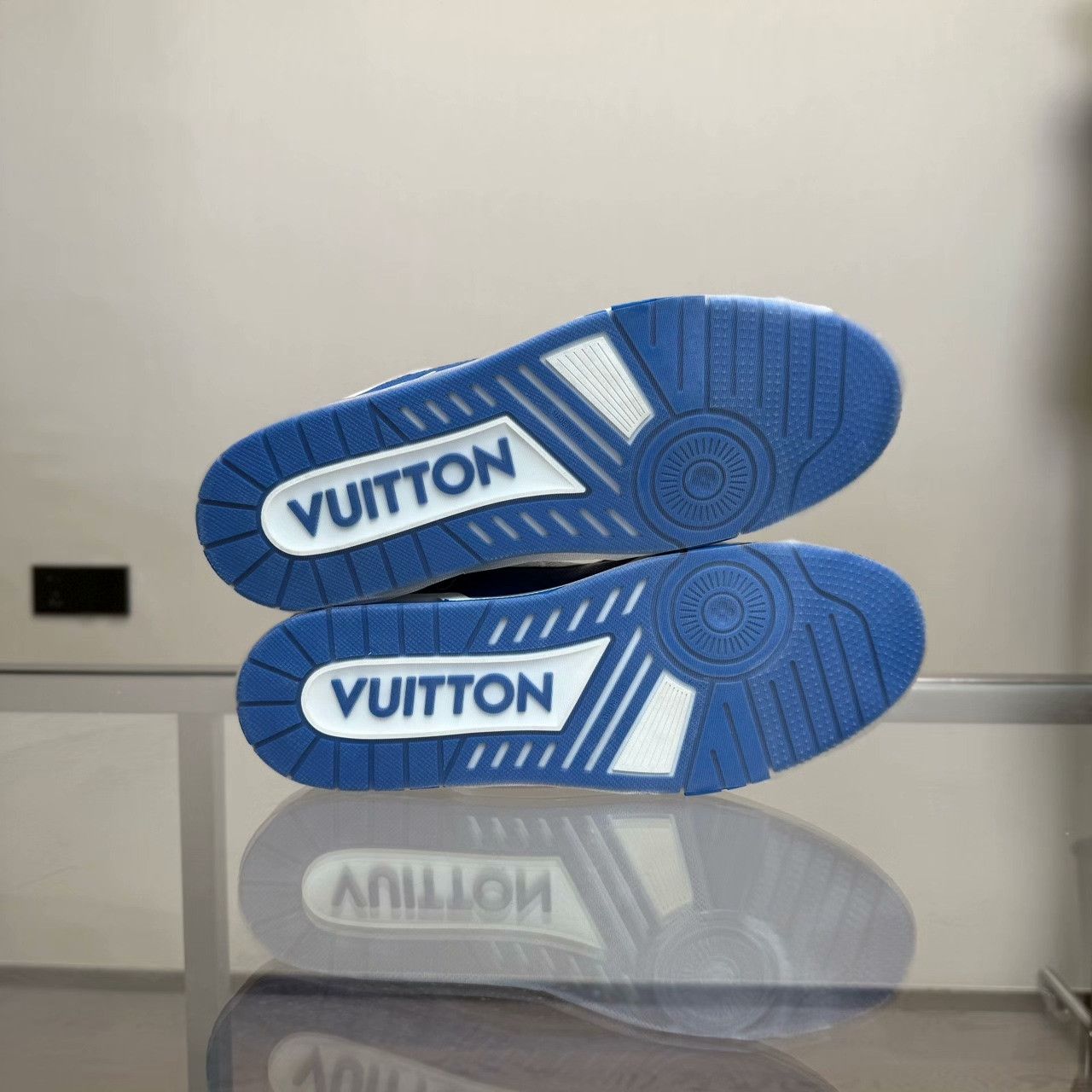 Louis Vuitton Louis Vuitton Training Blue Lowtop Sneakers 10 Men Size US 10 / EU 43 - 7 Thumbnail