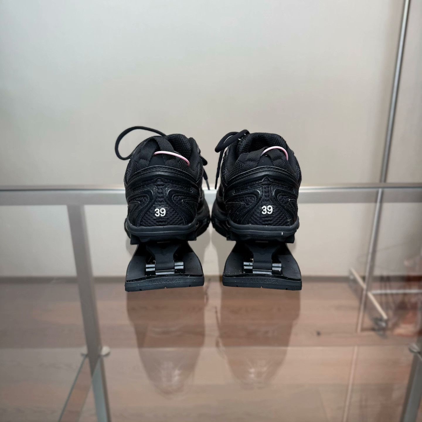 Balenciaga Balenciaga Distressed Black Lowtop Sneakers 39 Men Size US 6.5 / EU 39-40 - 3 Thumbnail