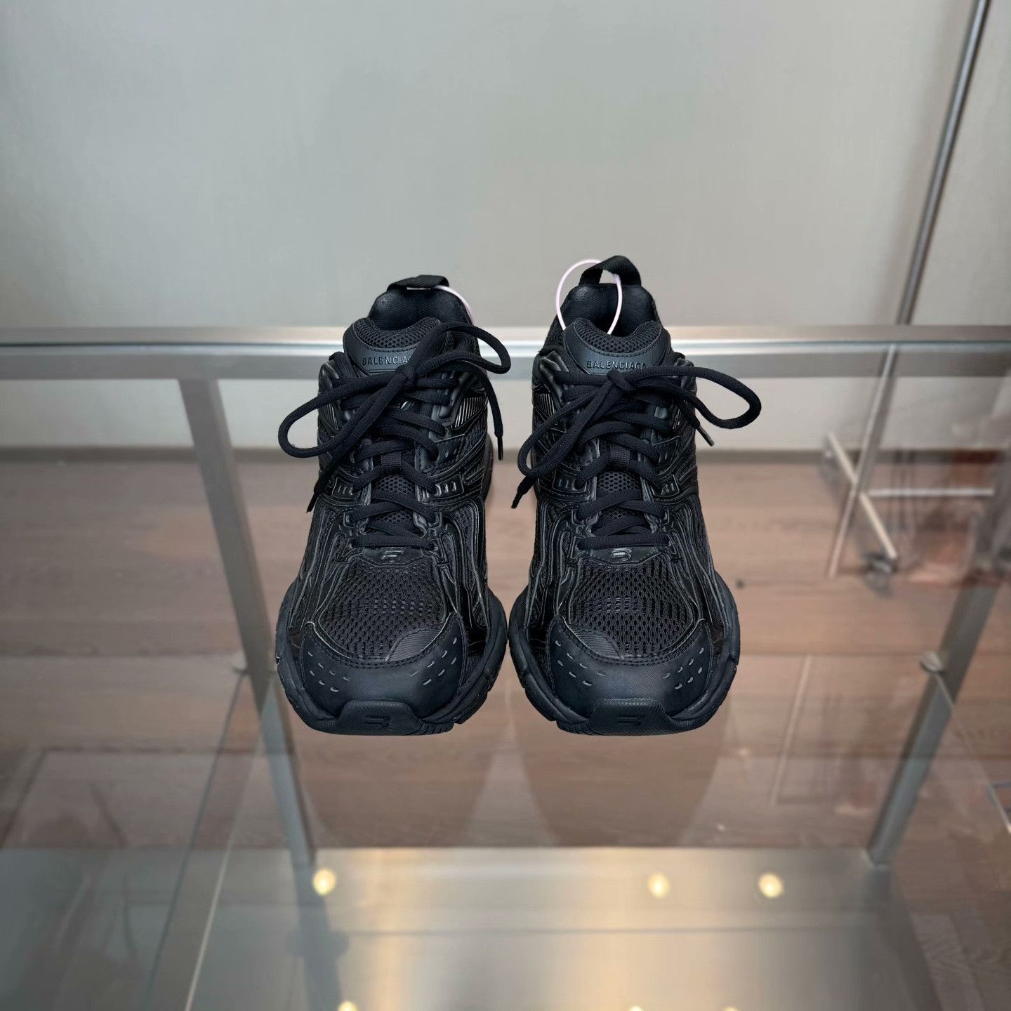 Balenciaga Balenciaga Distressed Black Lowtop Sneakers 39 Men Size US 6.5 / EU 39-40 - 2 Thumbnail