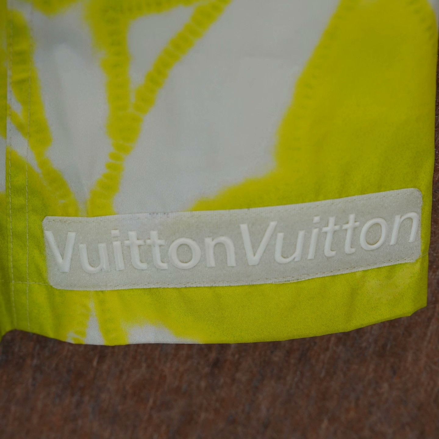 Louis Vuitton Louis Vuitton Yellow Light Jacket S Men Size US S / EU 44-46 / 1 - 3 Thumbnail