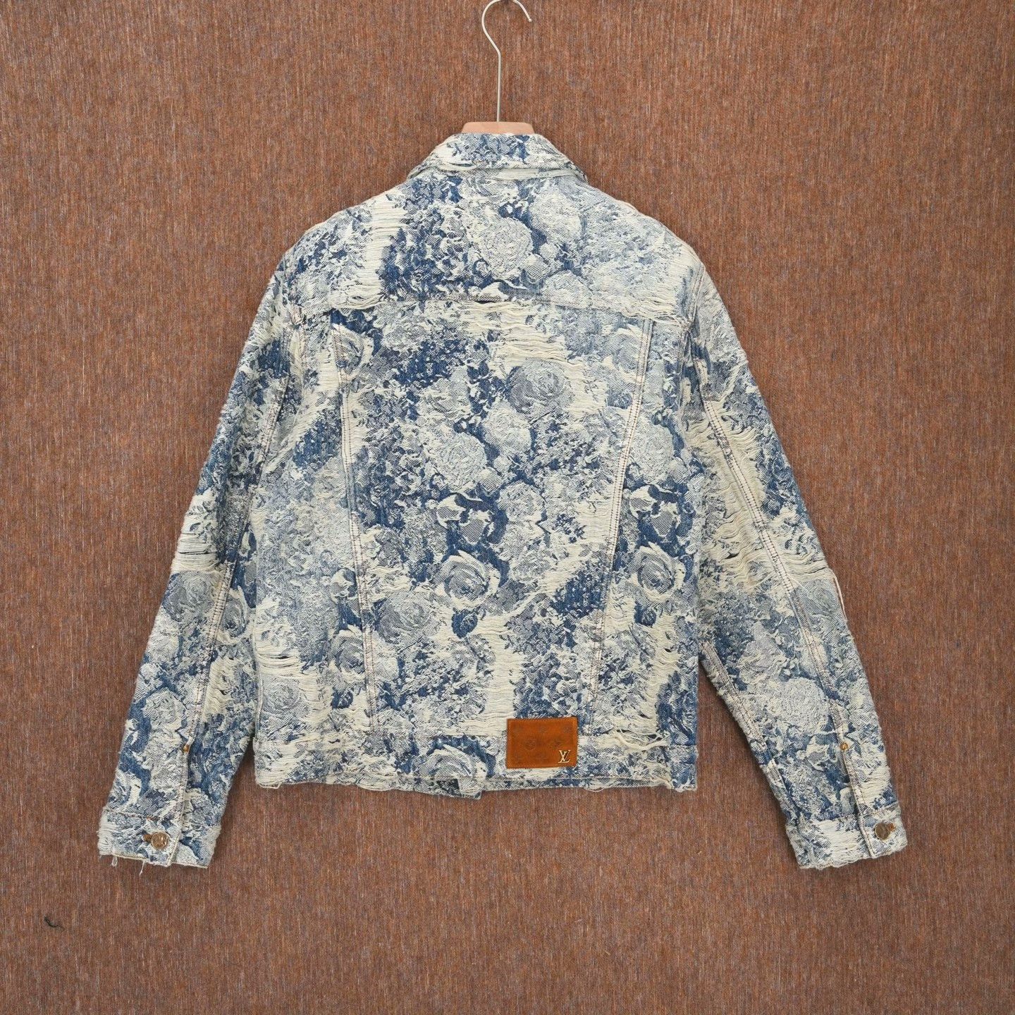 Louis Vuitton Louis Vuitton Light Jacket S Men Size US S / EU 44-46 / 1 - 2 Thumbnail