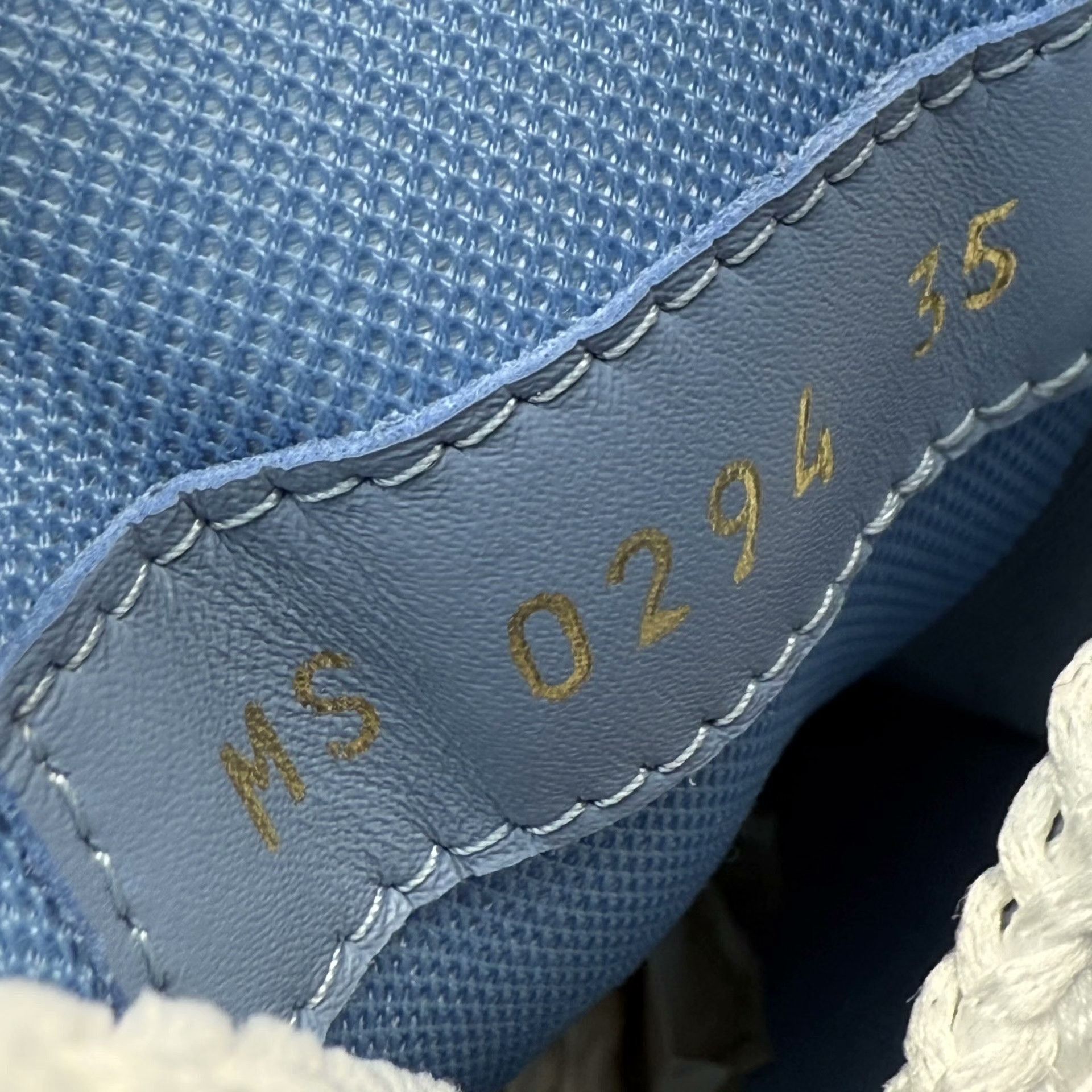 Louis Vuitton Louis Vuitton Training Blue Lowtop Sneakers 35 Women Size US 5 / IT 35 - 8 Thumbnail