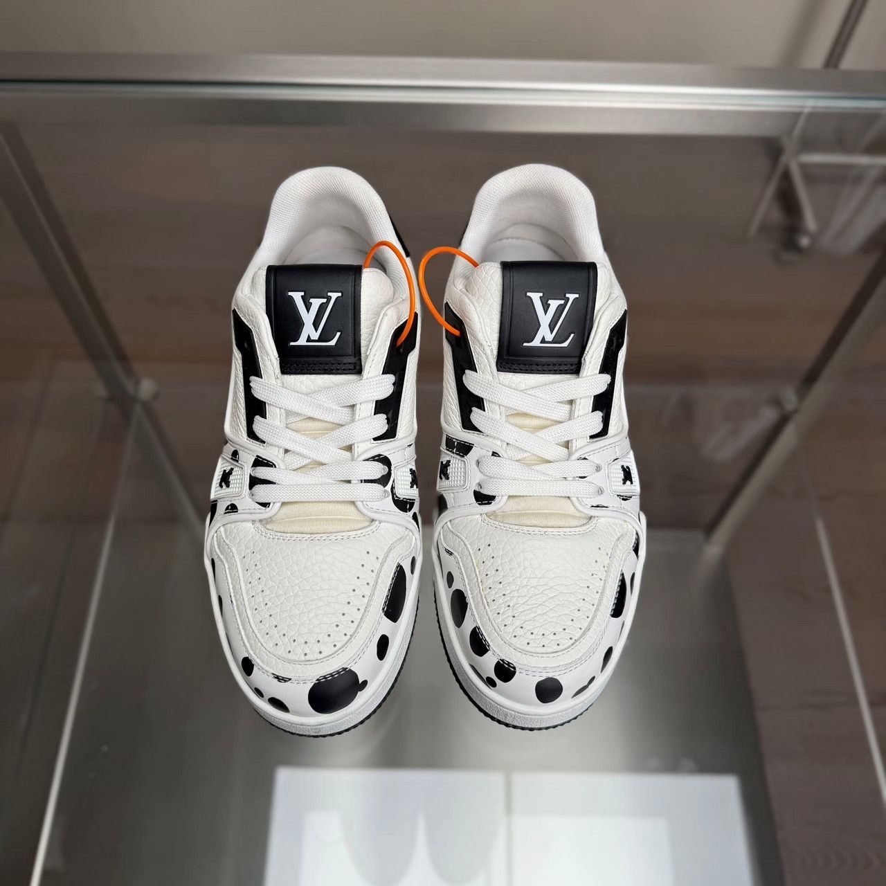 Louis Vuitton Louis Vuitton Training Lowtop Sneakers 36 Men Size US 5 / EU 37 - 3 Thumbnail