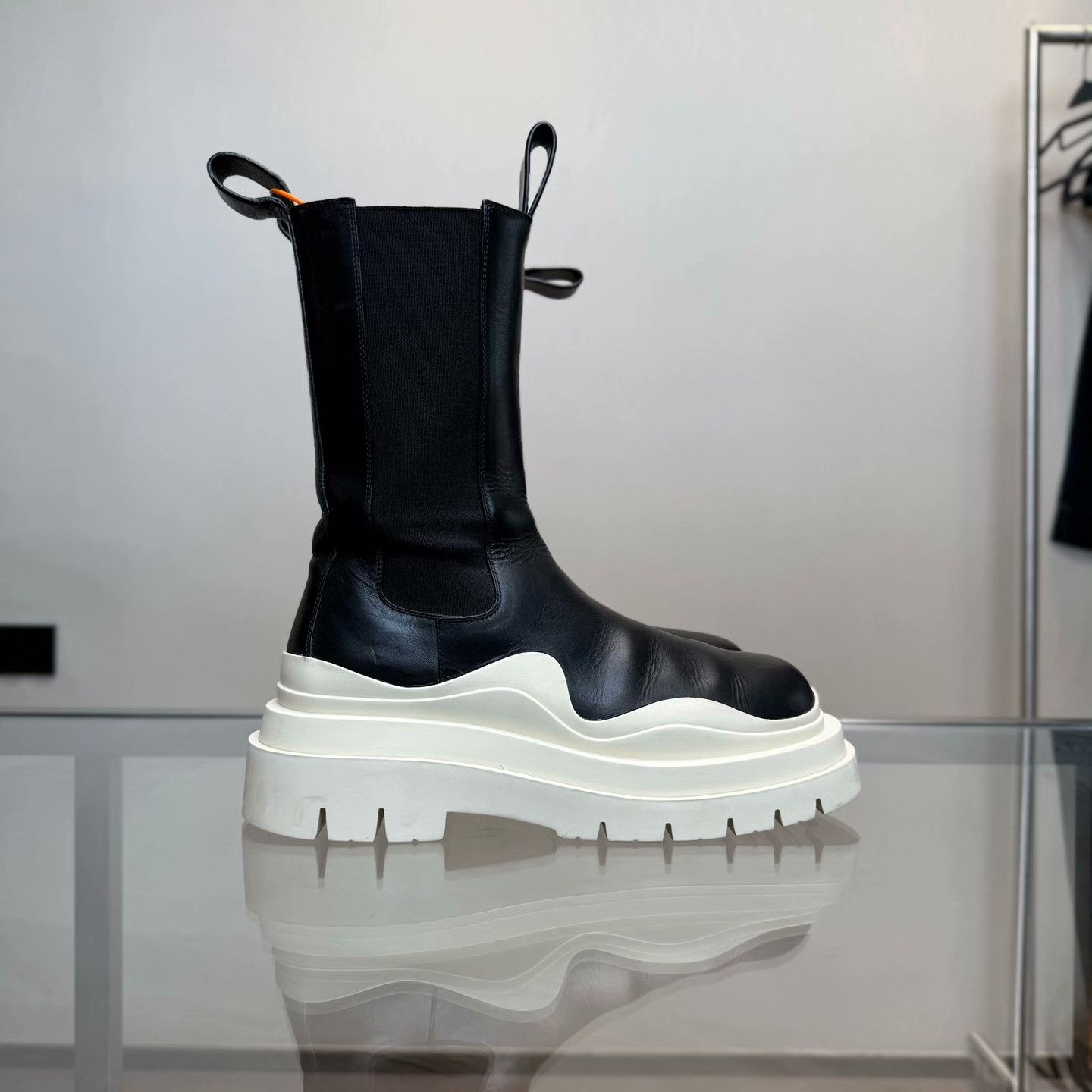 Bottega Veneta Bottega Veneta Boots 37 Women Size US 6.5 / IT 36.5 - 4 Thumbnail