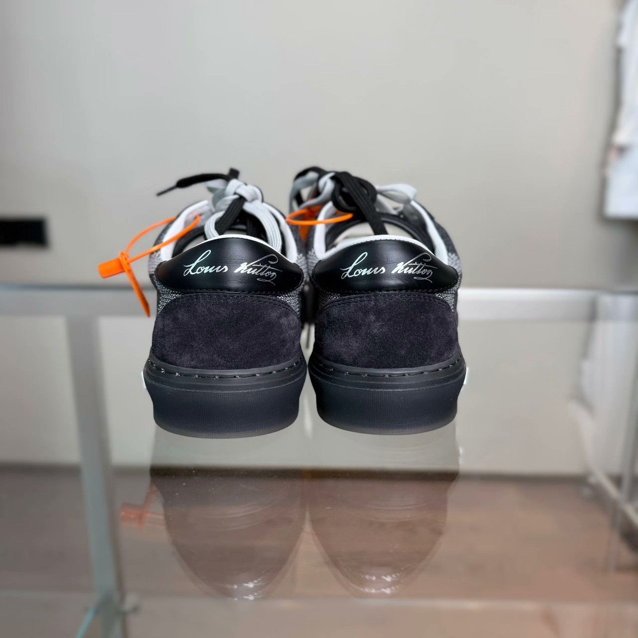Louis Vuitton Louis Vuitton Checkered Gray Lowtop Sneakers 38 Men Size US 6 / EU 39 - 5 Thumbnail